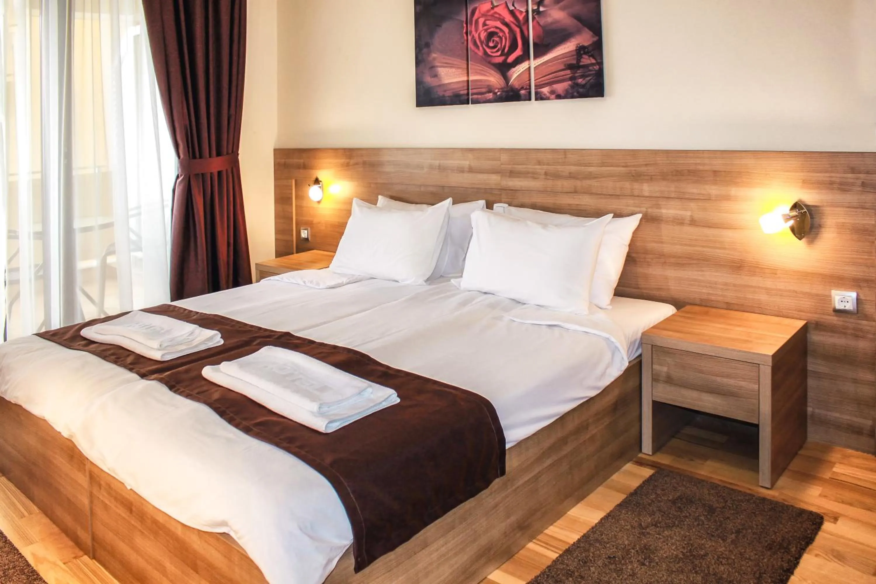 Bed in Park Lakeside Ohrid