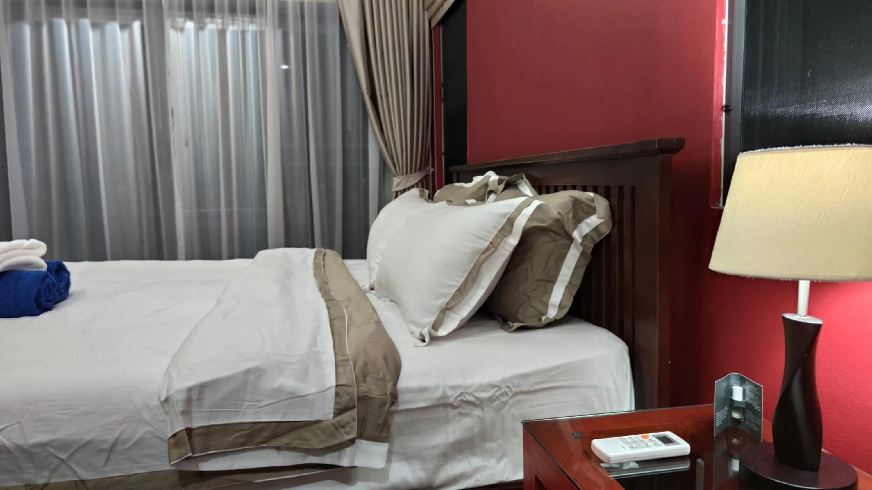 Bedroom, Bed in Villa Whitney