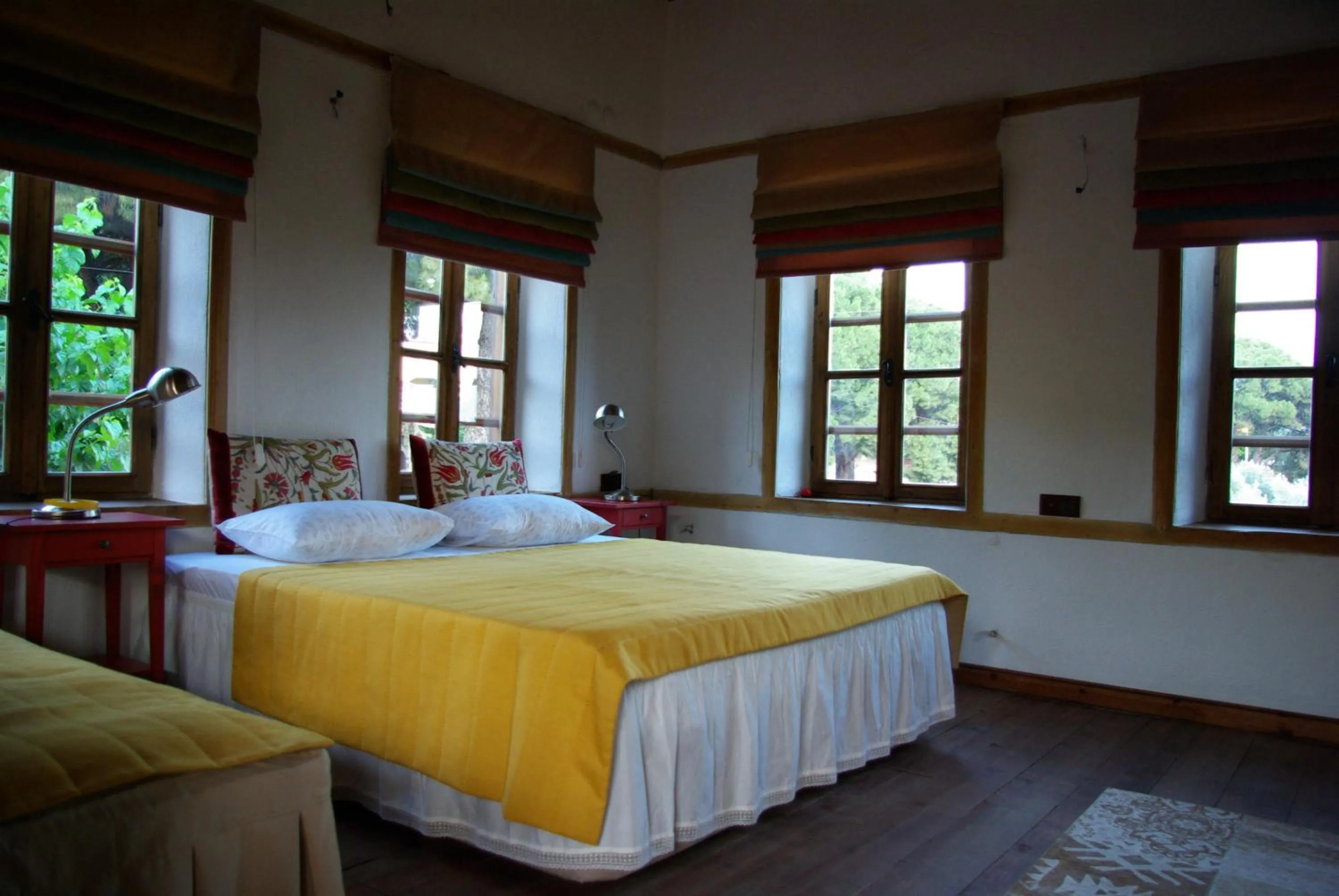 Photo of the whole room in Birgi Hotel Saliha Hanim Tas Konak