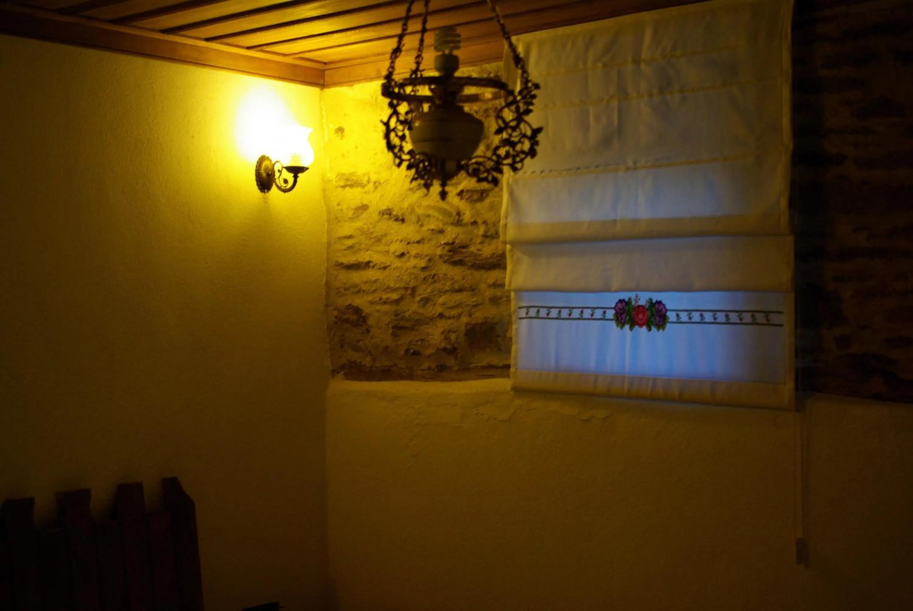 Photo of the whole room in Birgi Hotel Saliha Hanim Tas Konak