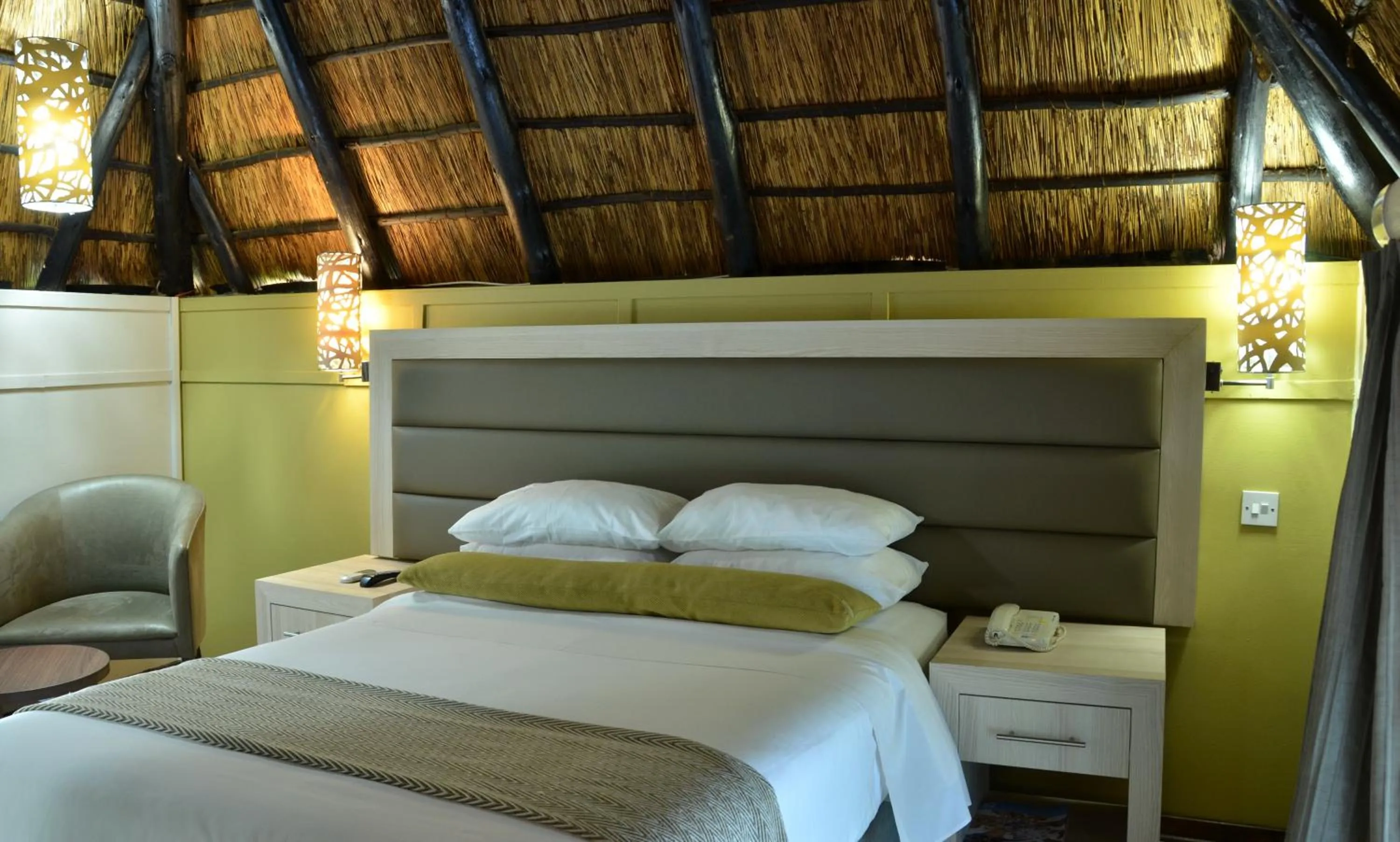 Bed in Cresta Marang Gardens Hotel