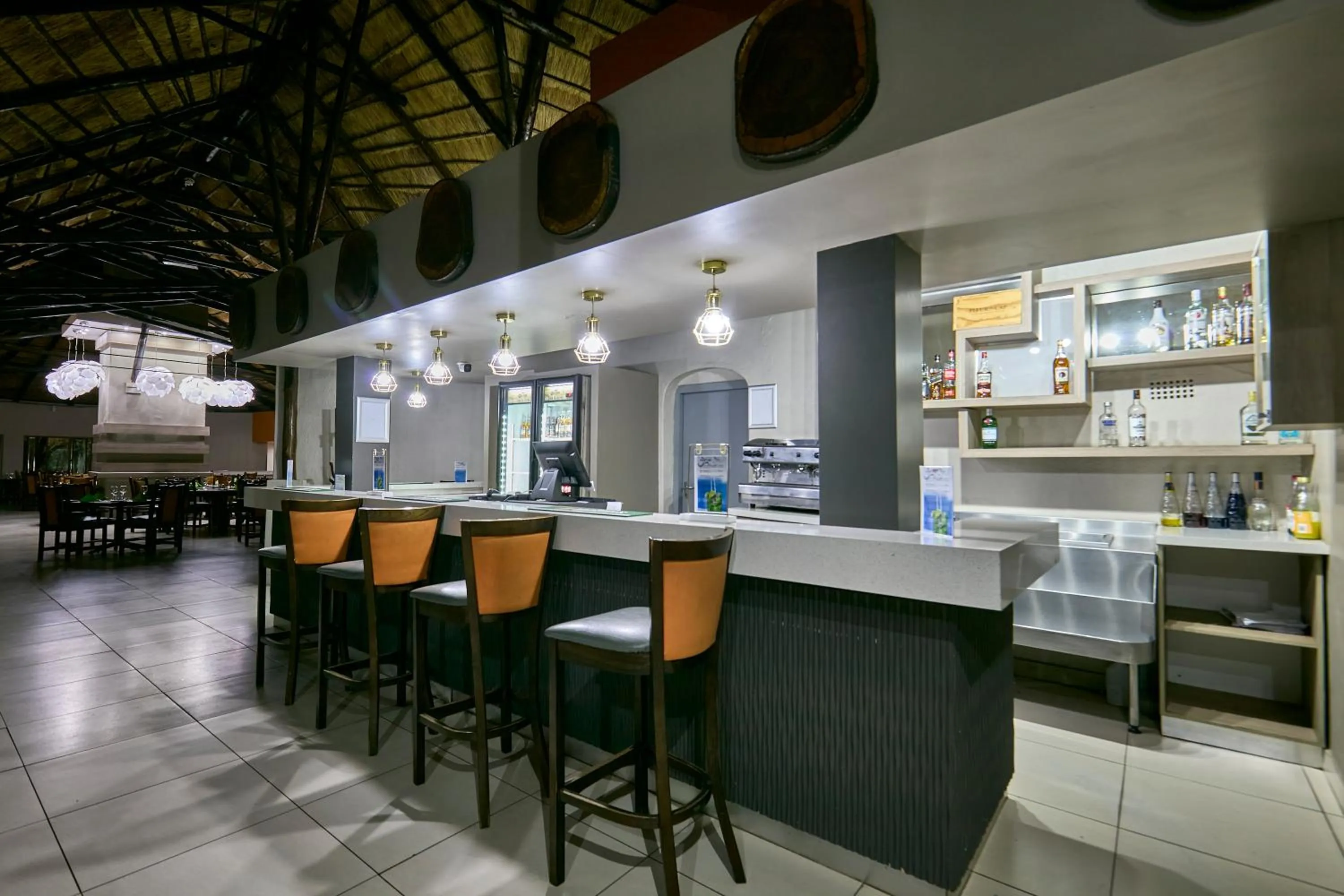 Restaurant/places to eat in Cresta Marang Gardens Hotel