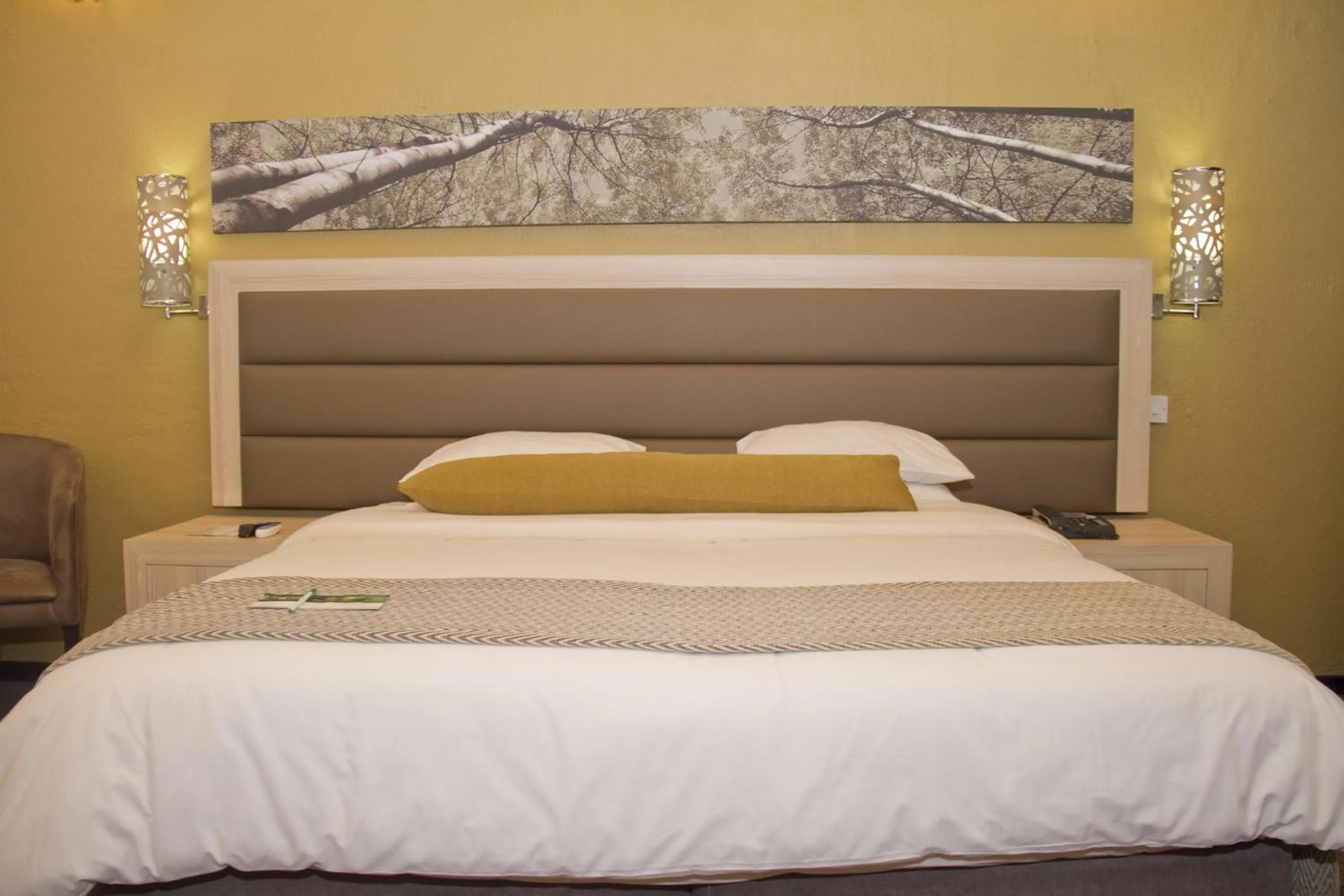 Bed in Cresta Marang Gardens Hotel