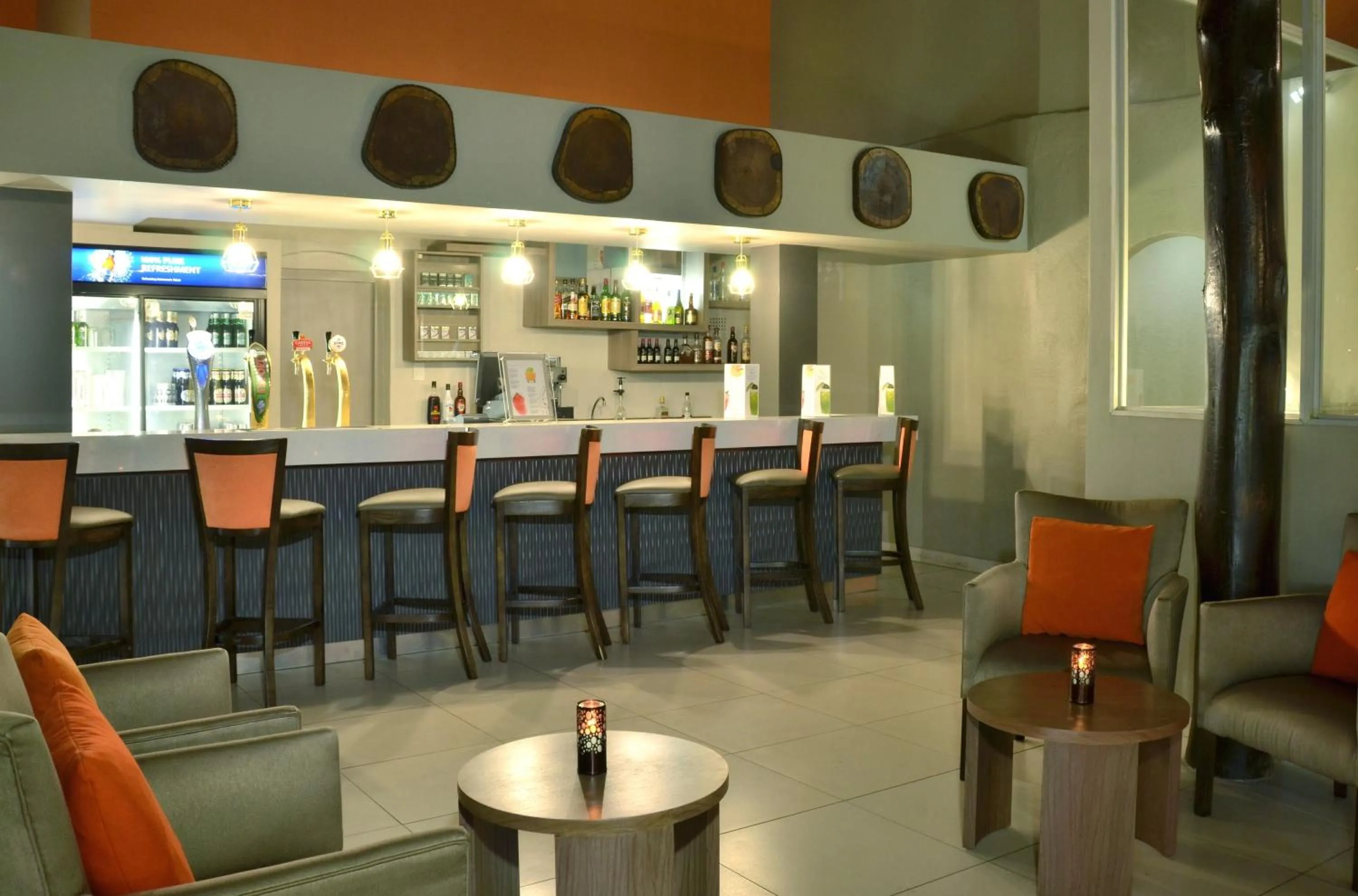 Communal lounge/ TV room in Cresta Marang Gardens Hotel