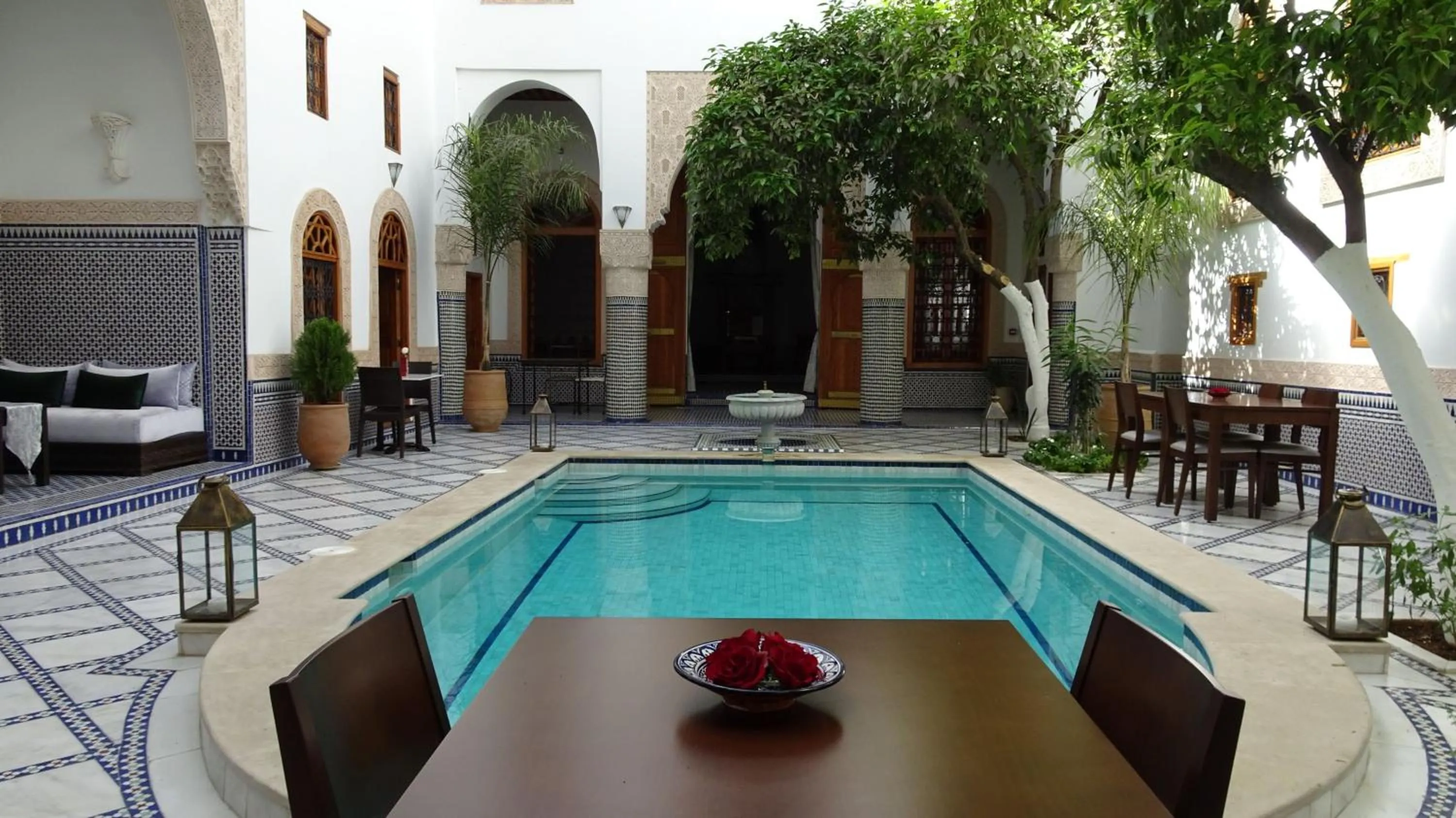 Swimming pool in Riad Sabah