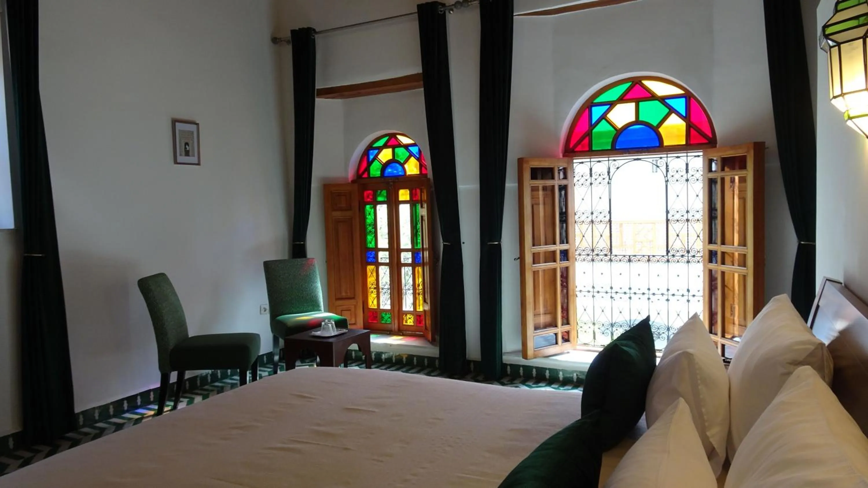 Seating area, Bed in Riad Sabah