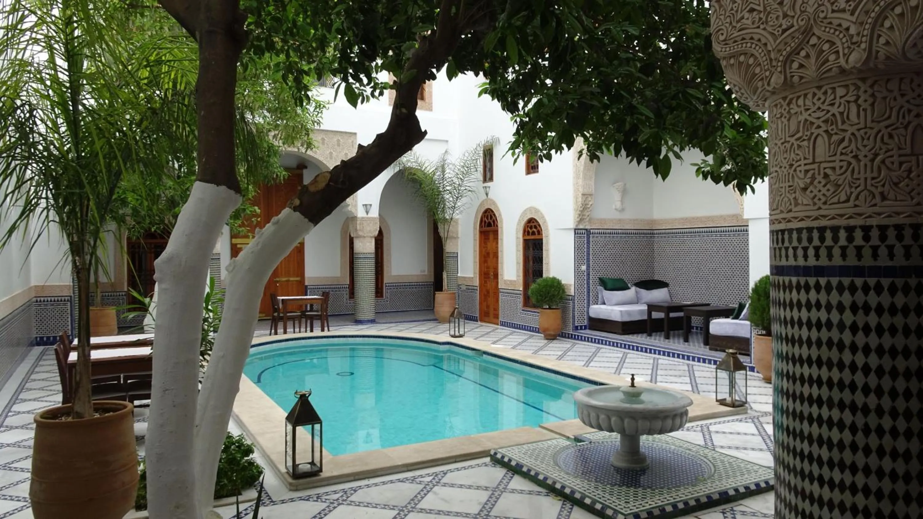 Swimming pool in Riad Sabah