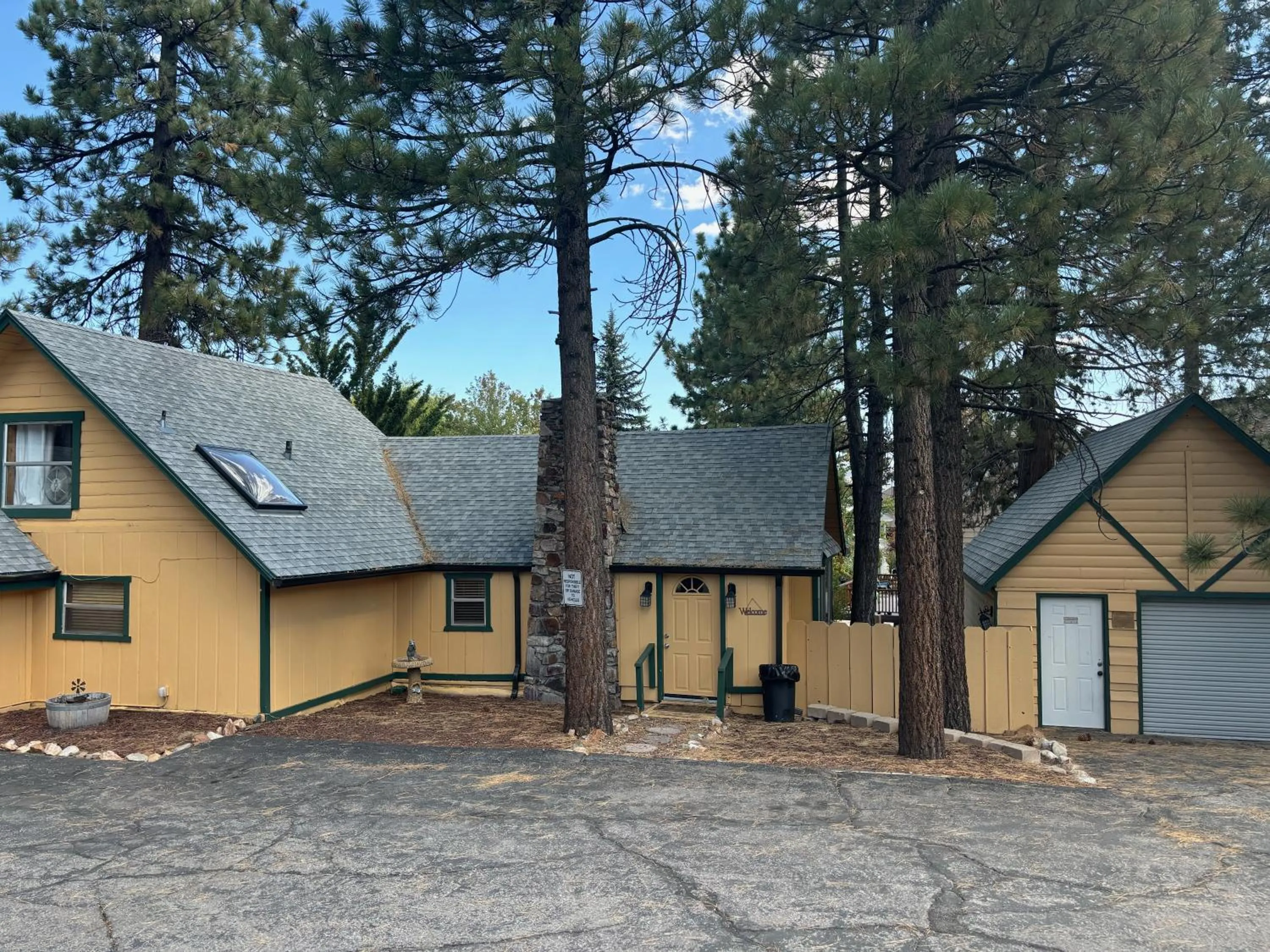 Property building in Big Bear Lakefront Lodge