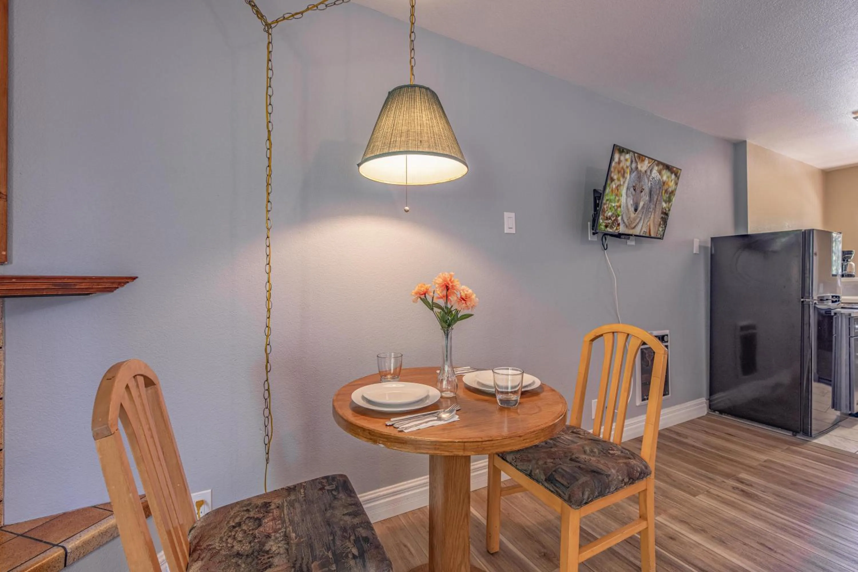 pet friendly in Big Bear Lakefront Lodge