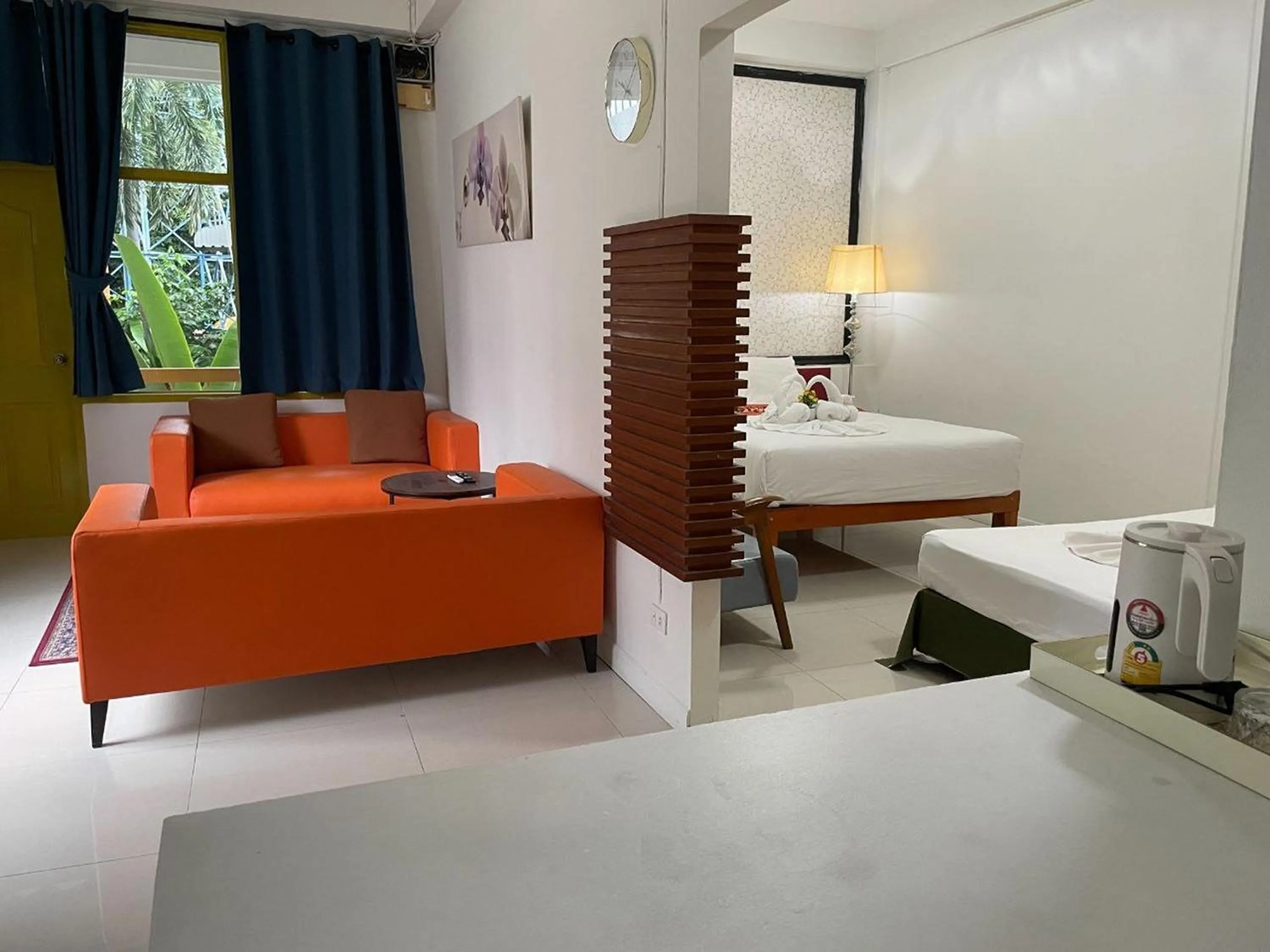 Bed in Happy 2 Hotel Patunam