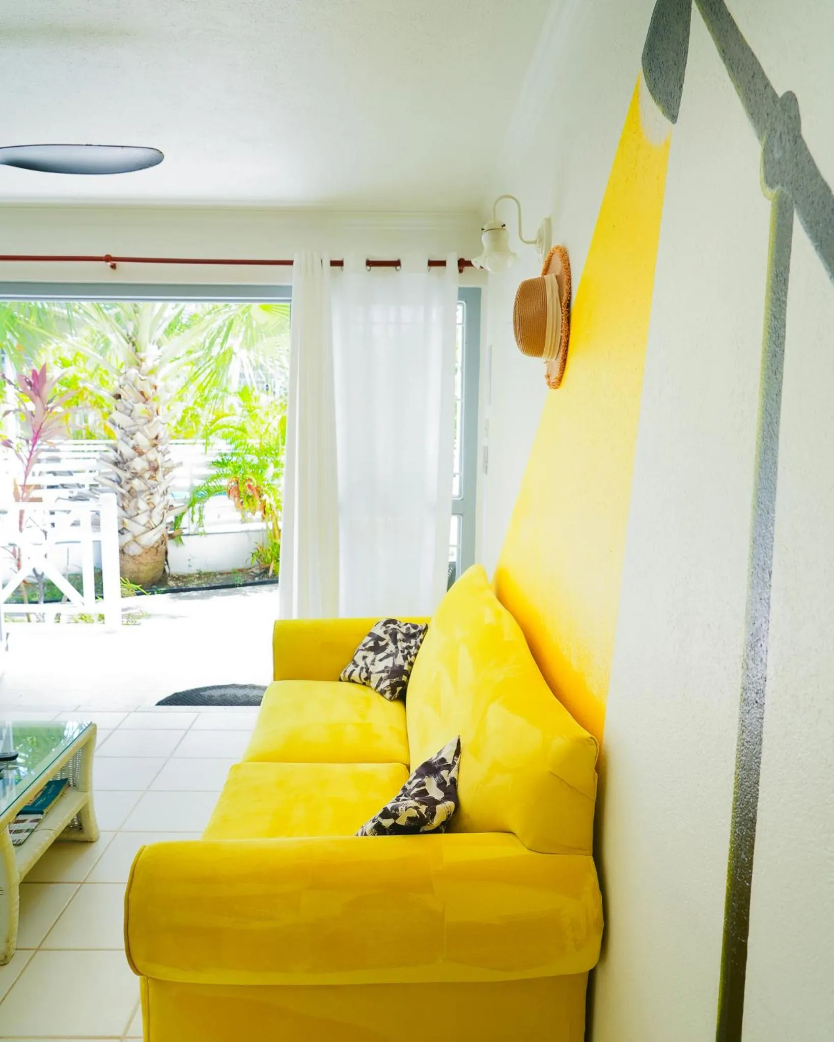 Living room in Sunset Lane Apartment Hotel