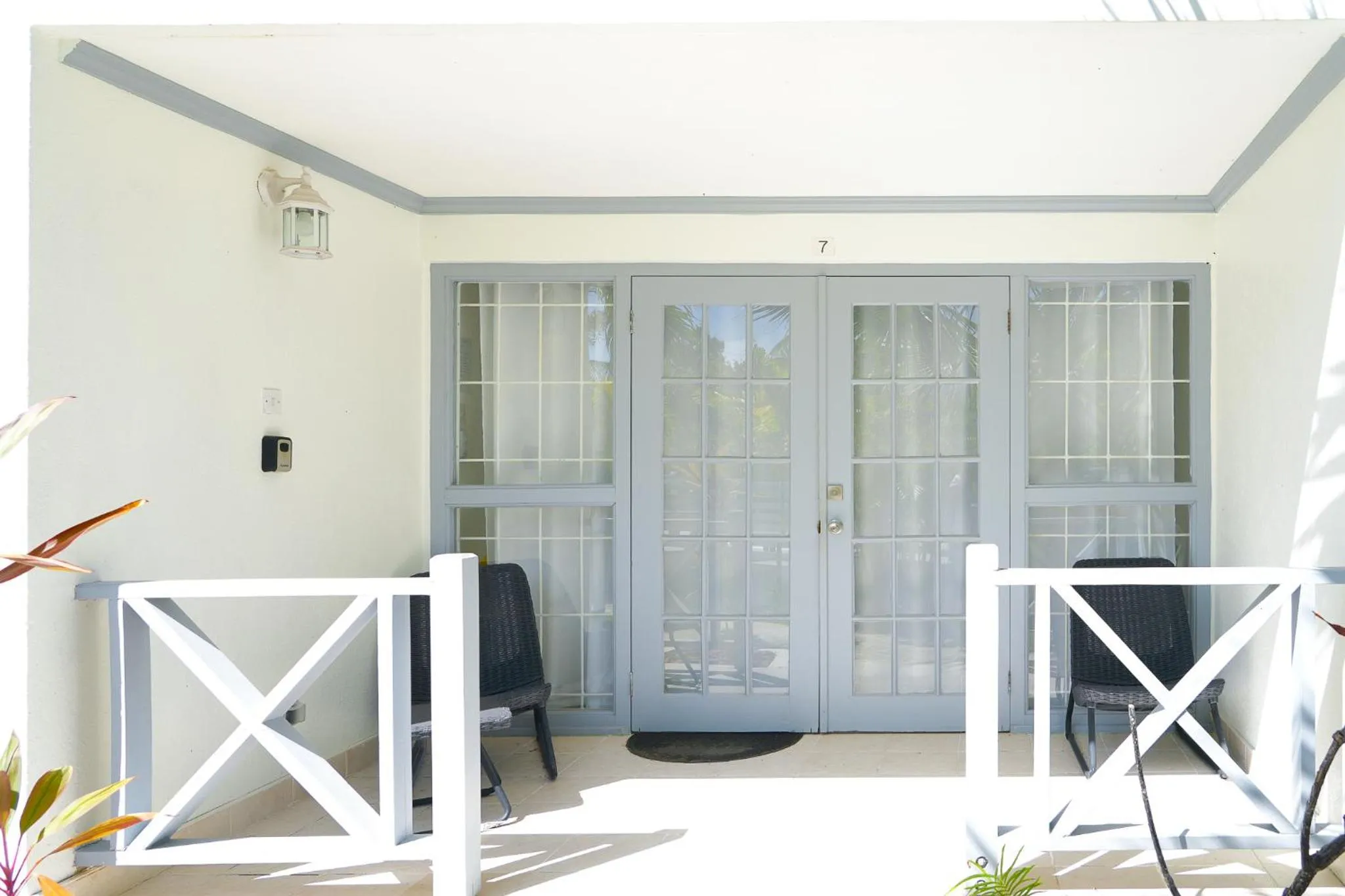 Patio in Sunset Lane Apartment Hotel