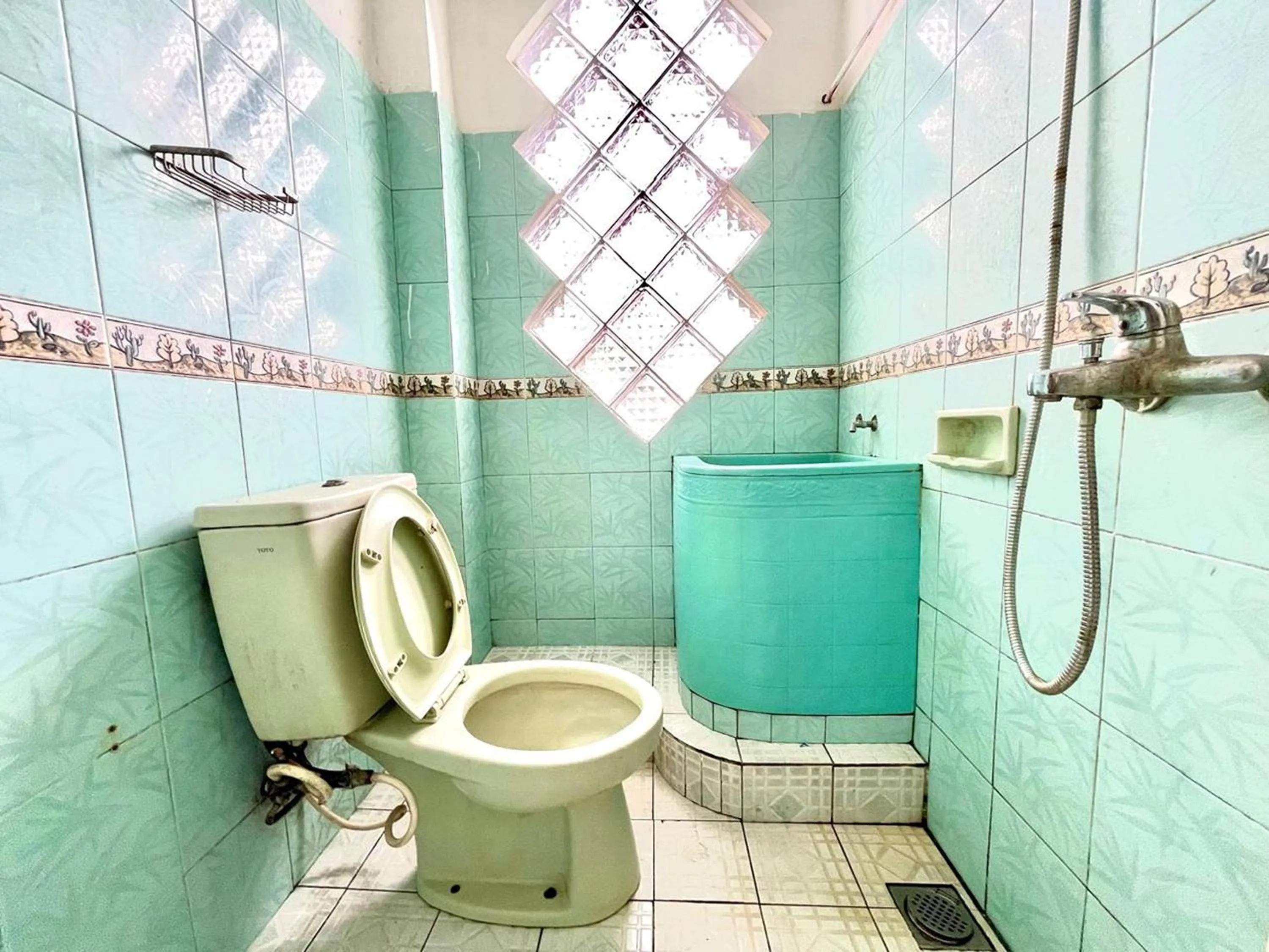 Bathroom in Yani Guesthouse