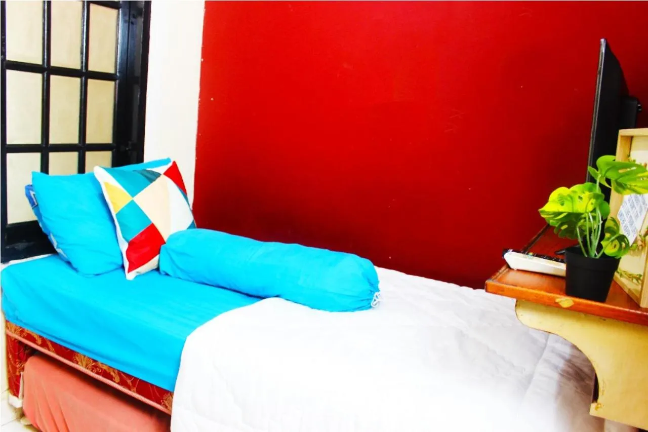 Bed in Lagura Residence