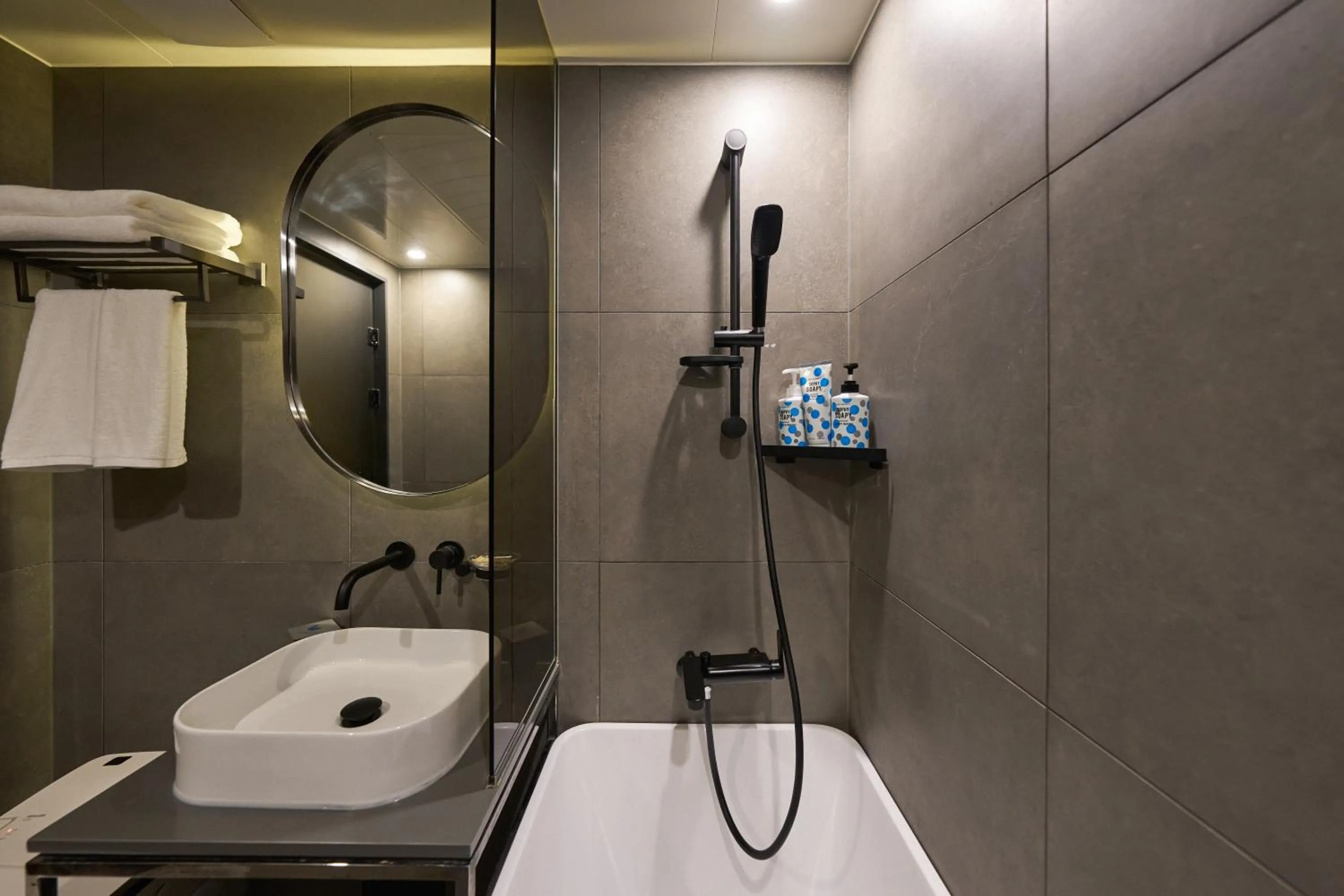 Shower in Blueduck hotel