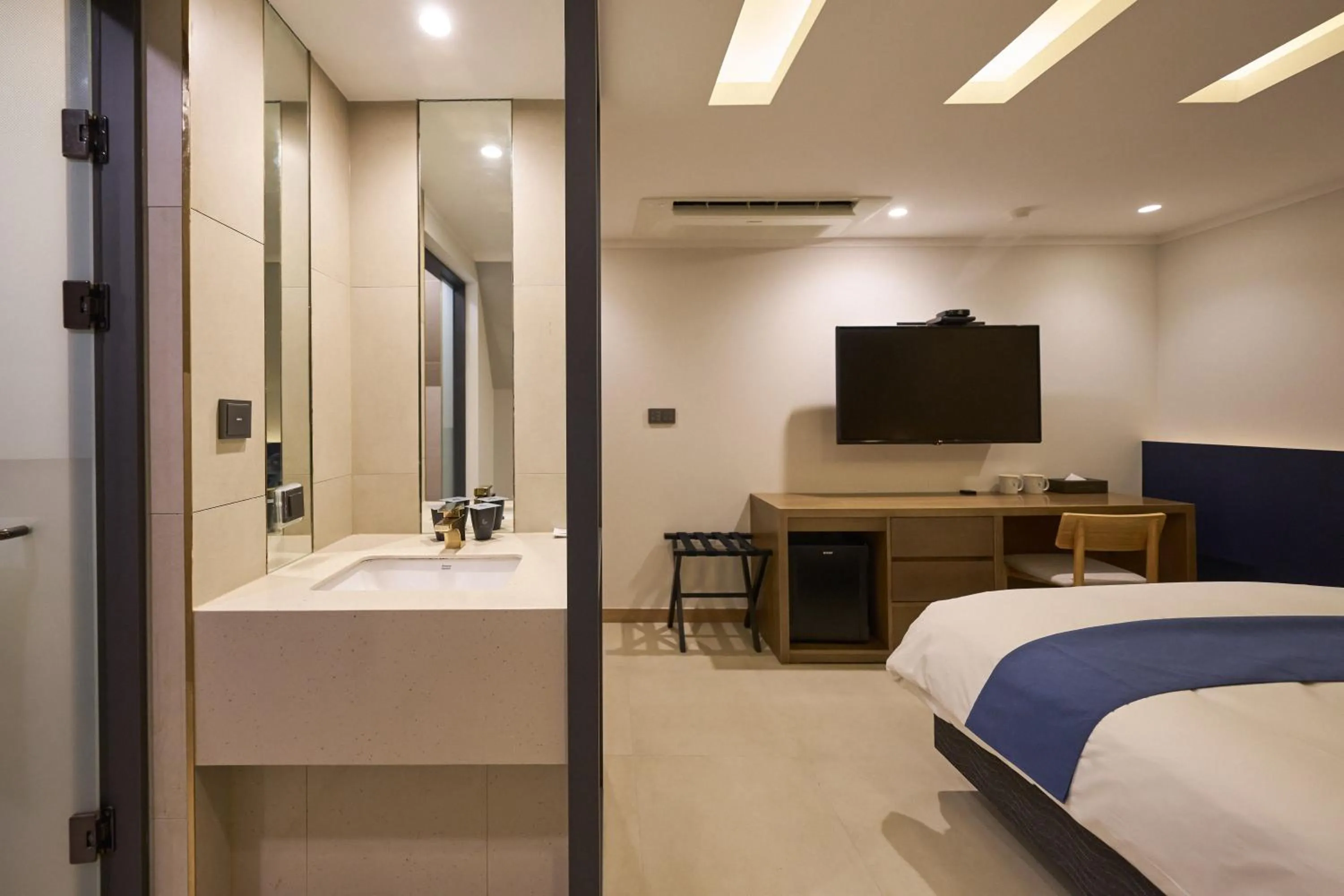 Bed in Blueduck hotel