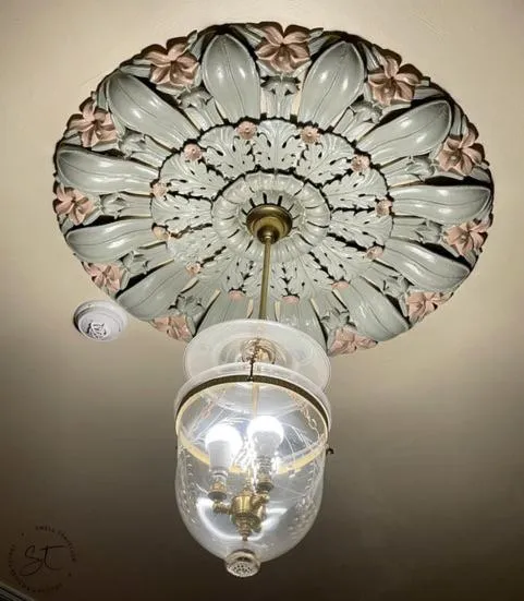 Decorative detail in Victoria House