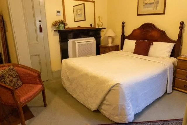 Bed in Victoria House