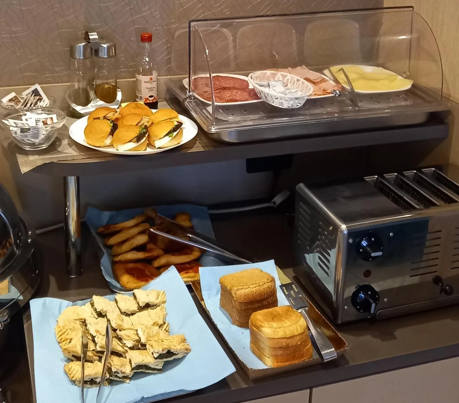 Breakfast in Hotel Aniene