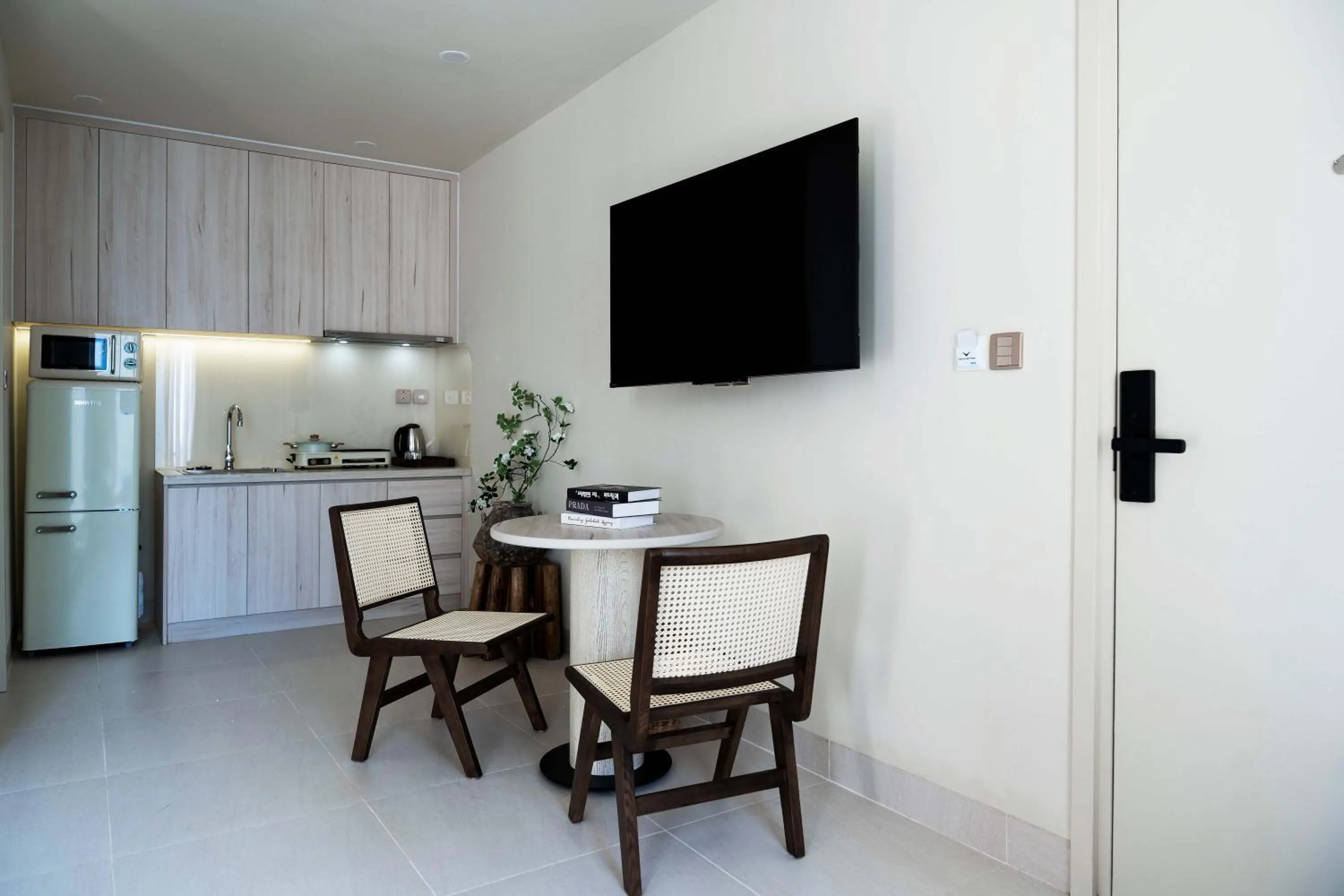 TV and multimedia in EL Where Hotel