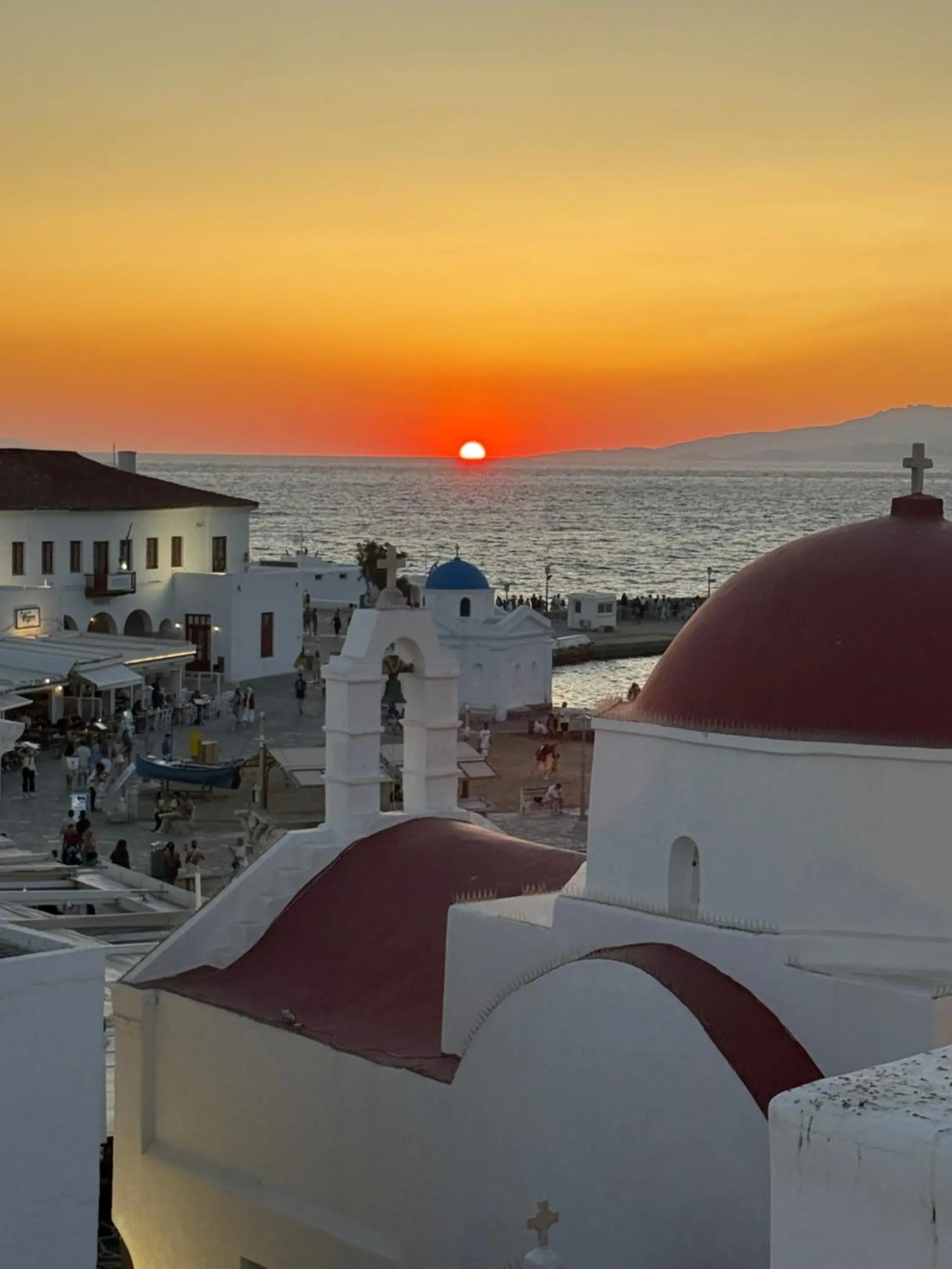 Three-Bedroom Apartment in Mr & Mrs Mykonos The Residence Three-Bedroom Apartment in Mr & Mrs Mykonos The Residence