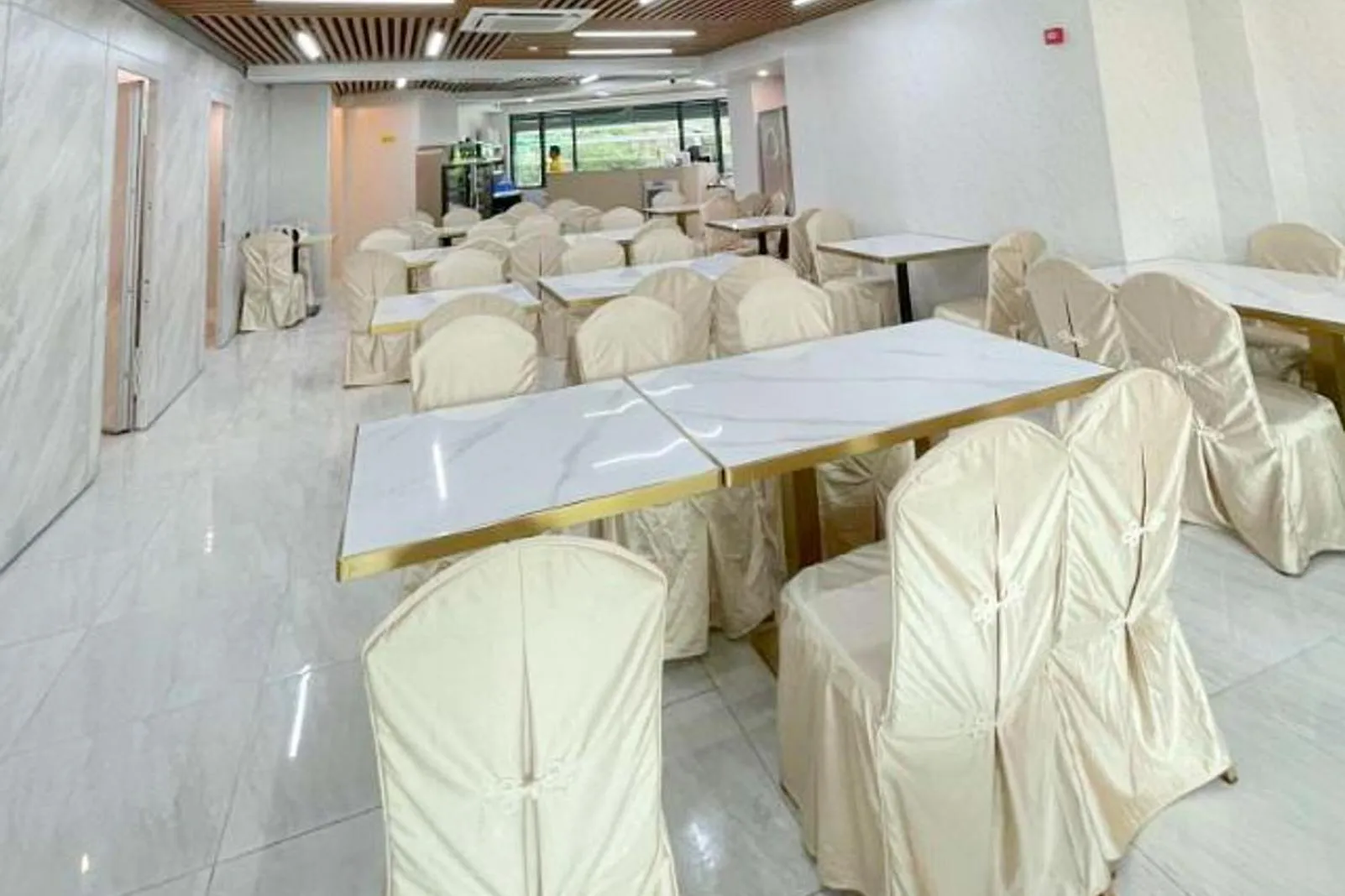 Restaurant/places to eat in Aku Inn Cebu City