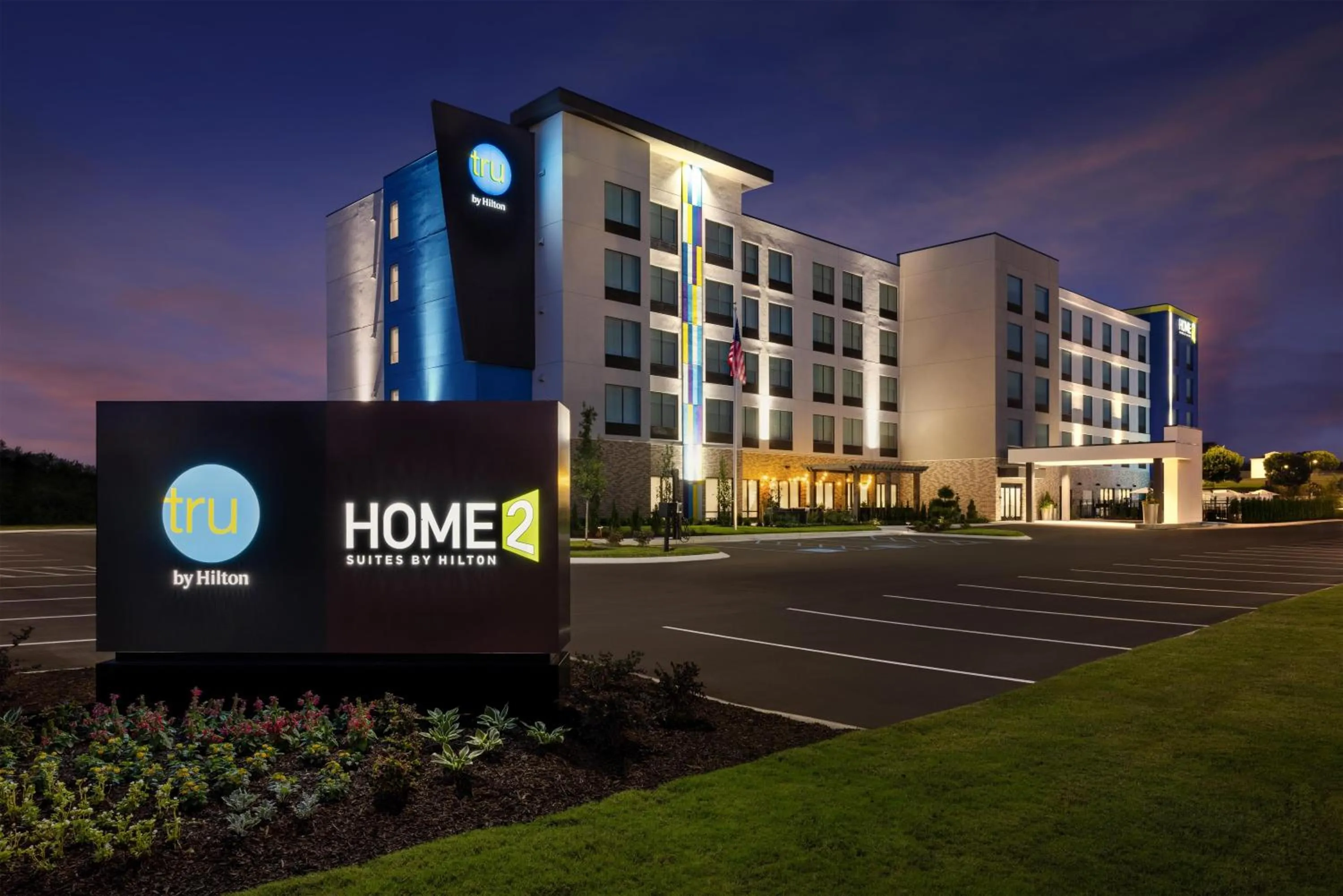 Property building in Tru By Hilton Cleveland, TN