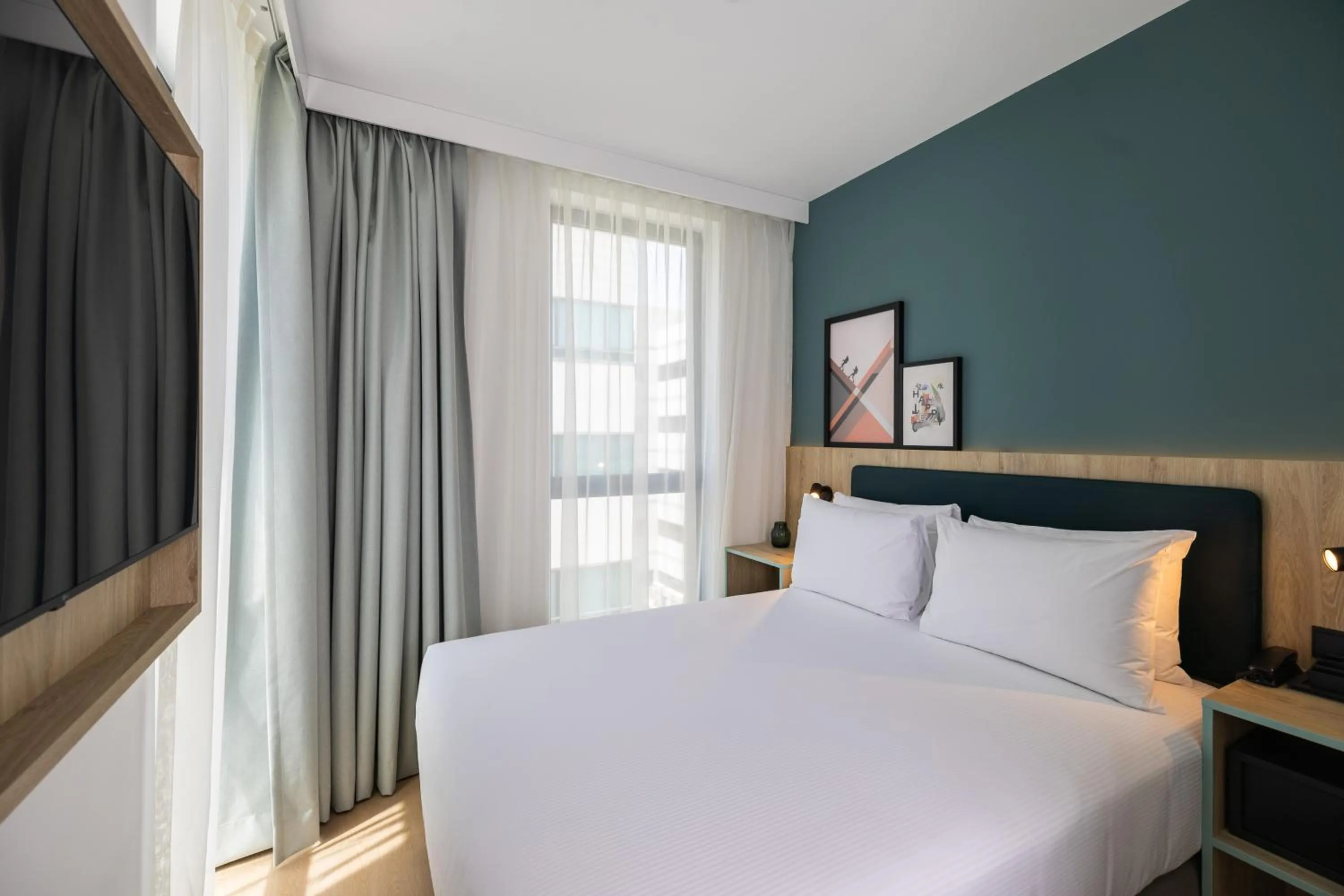 Bed in Spark By Hilton Madrid Alcala