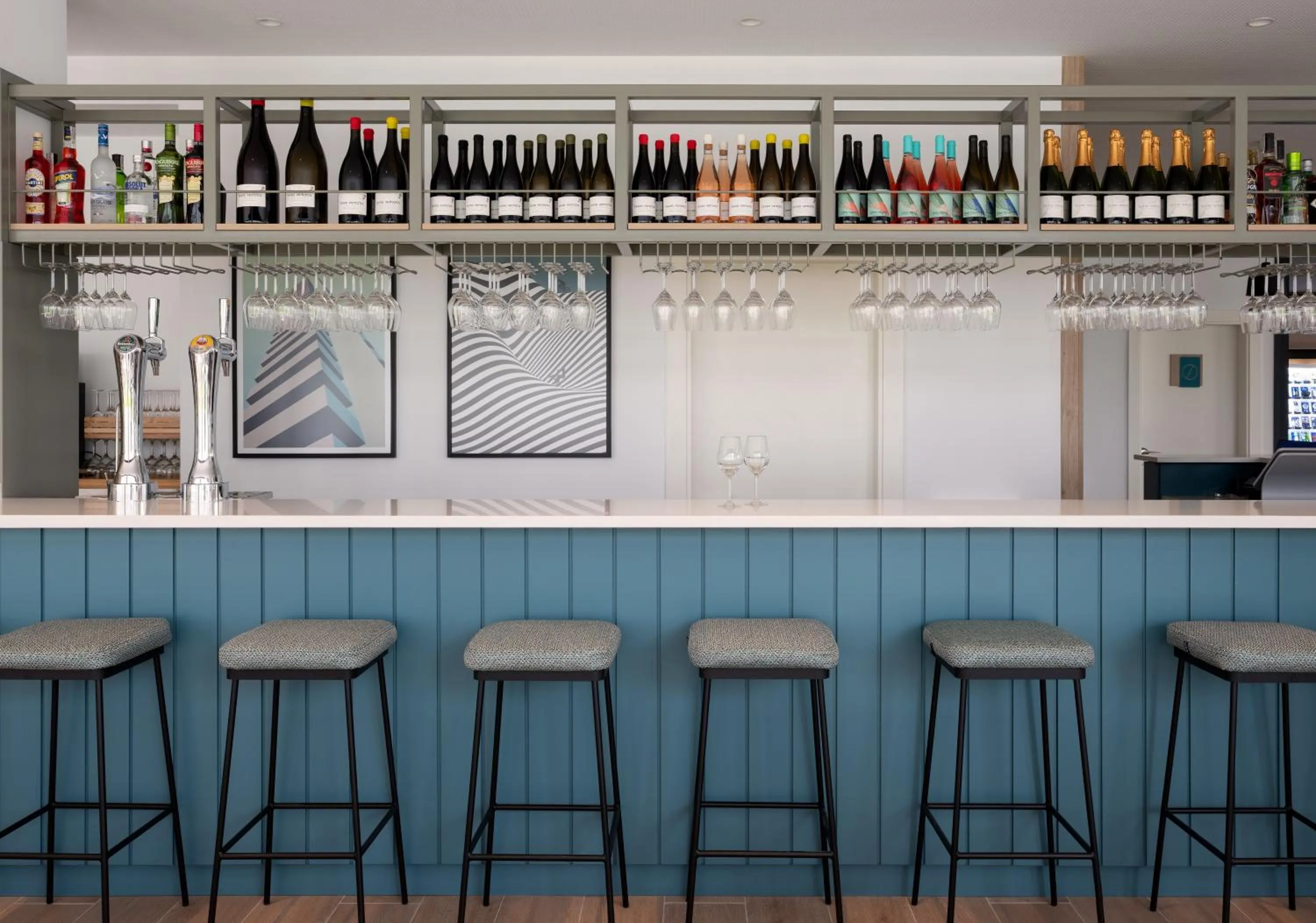 Restaurant/places to eat in Spark By Hilton Madrid Alcala