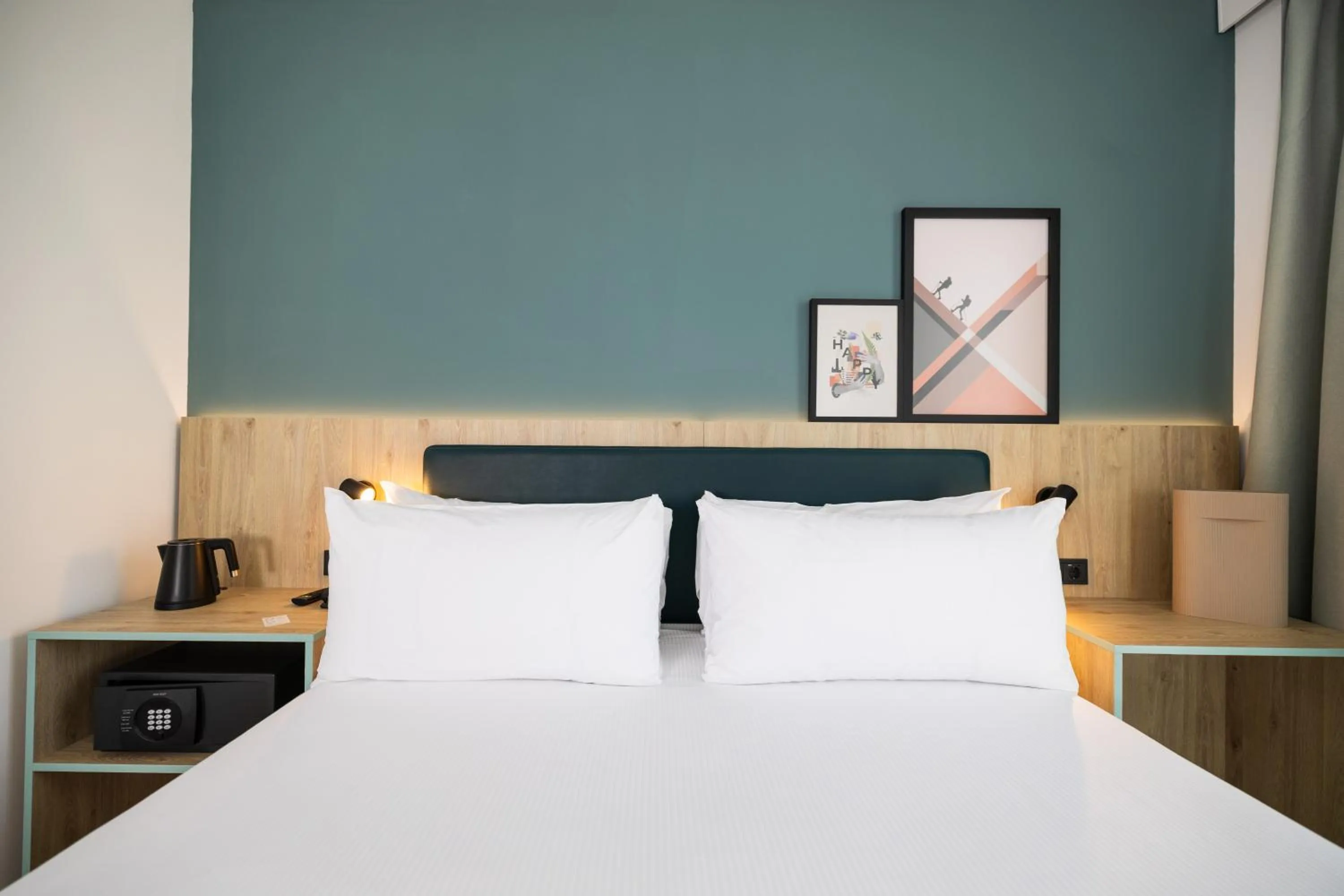 Bed in Spark By Hilton Madrid Alcala