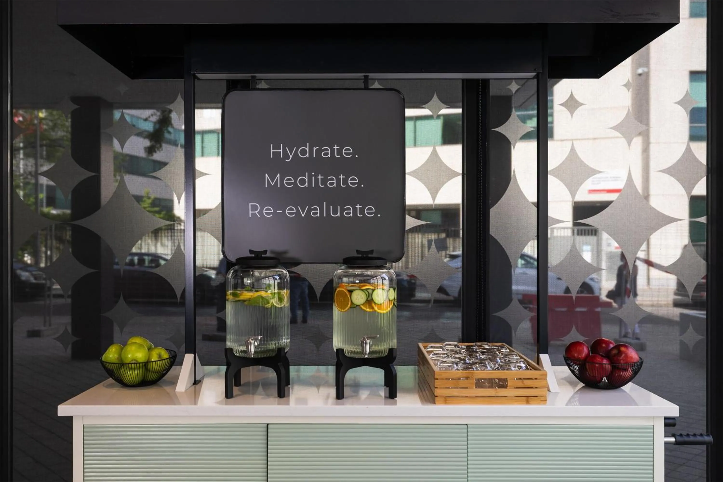 Dining area in Spark By Hilton Madrid Alcala