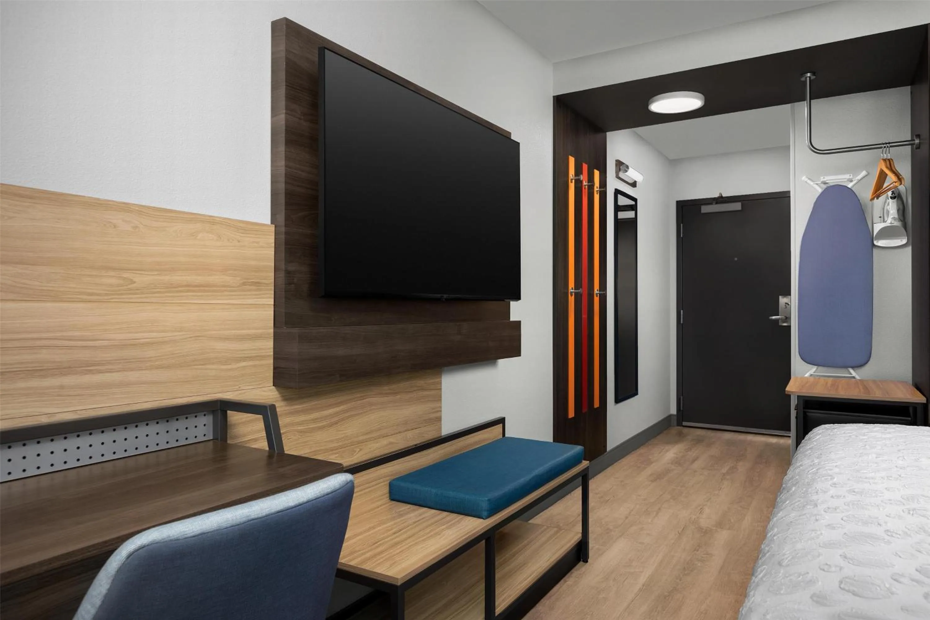 Bed in Tru By Hilton Joliet Plainfield