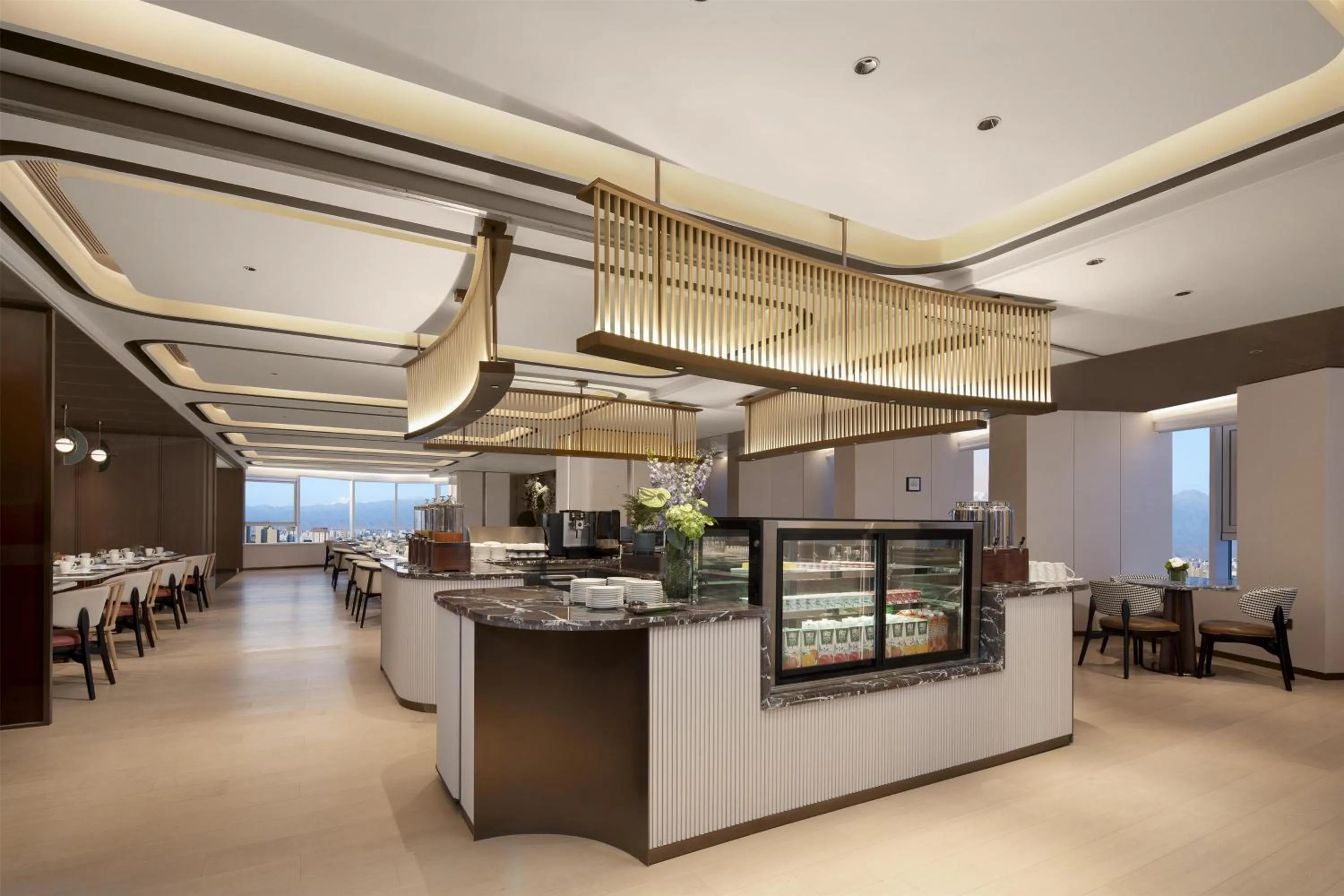 Restaurant/places to eat in Hilton Garden Inn Urumqi Railway Station