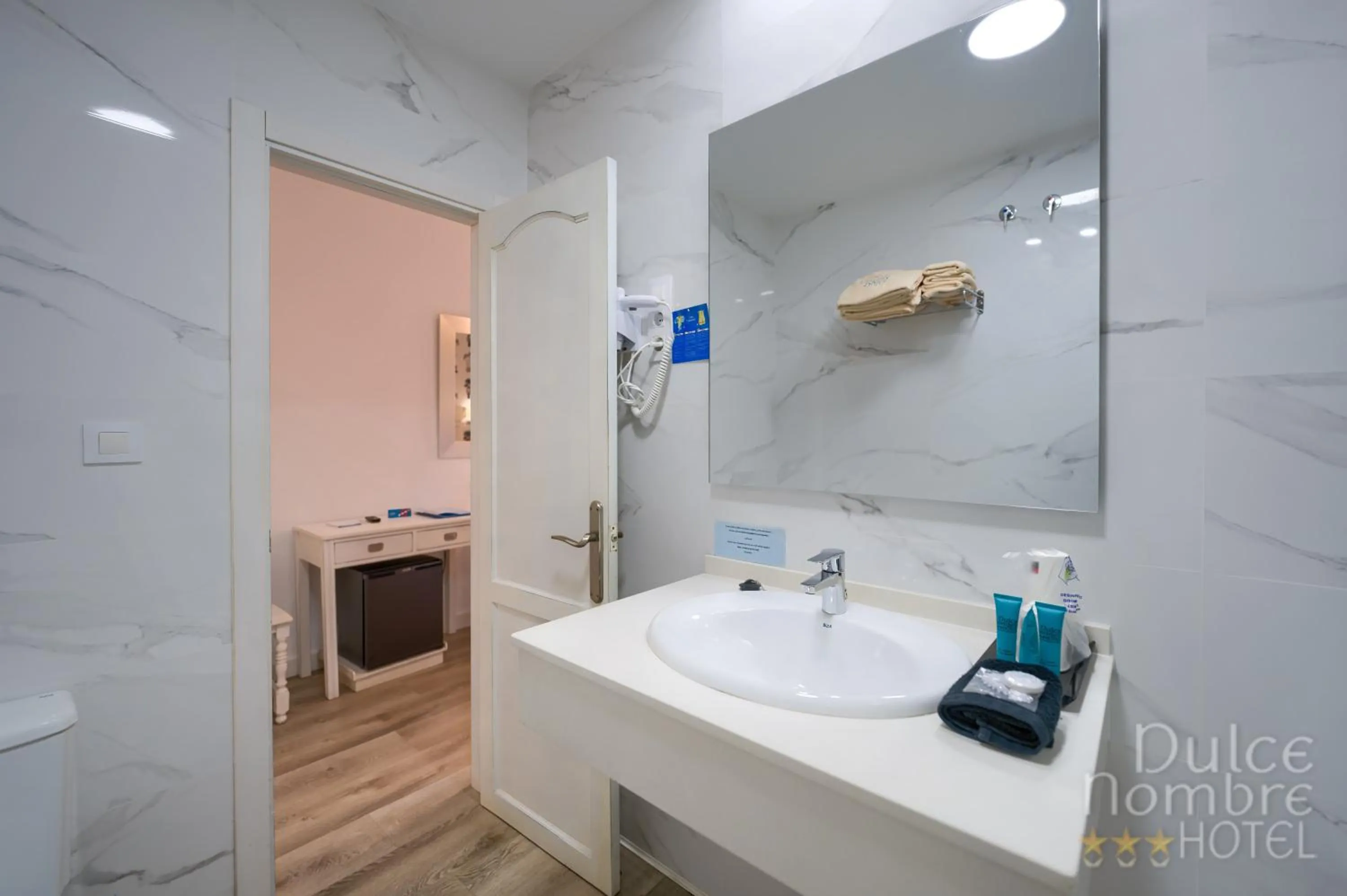 Bathroom in Dulce Nombre Hotel - Apartamentos