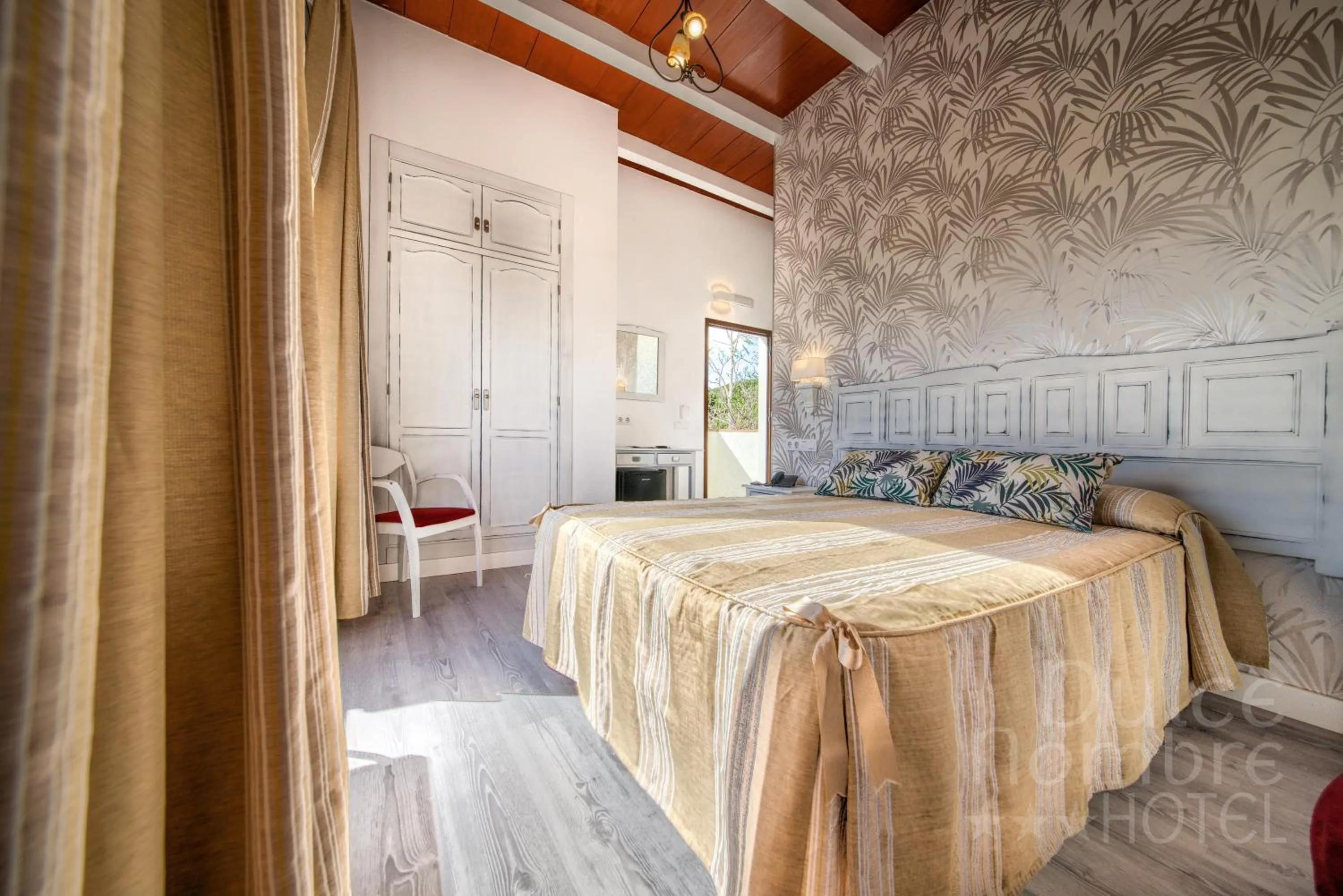 Bed in Dulce Nombre Hotel - Apartamentos