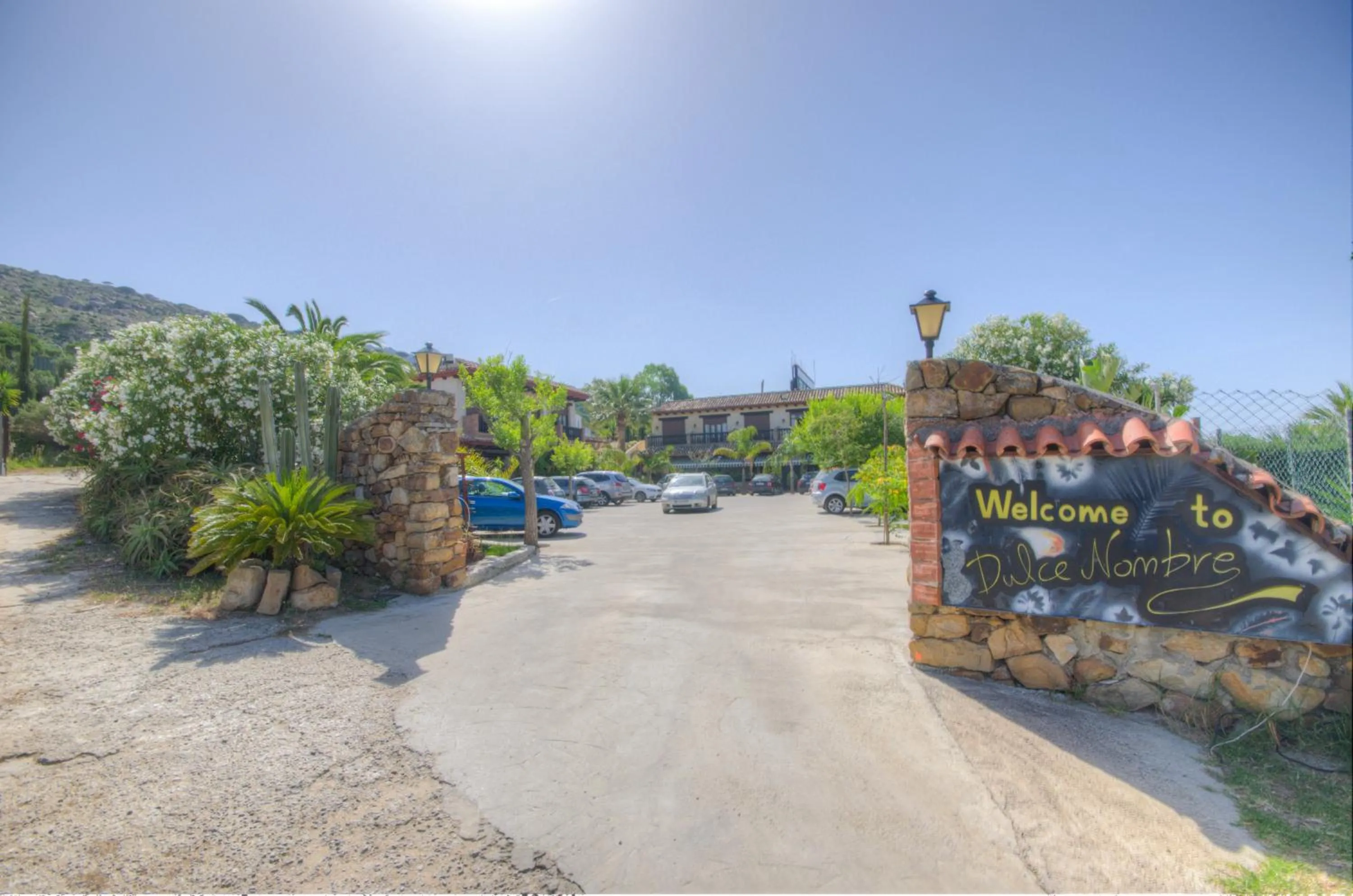 Facade/entrance in Dulce Nombre Hotel - Apartamentos