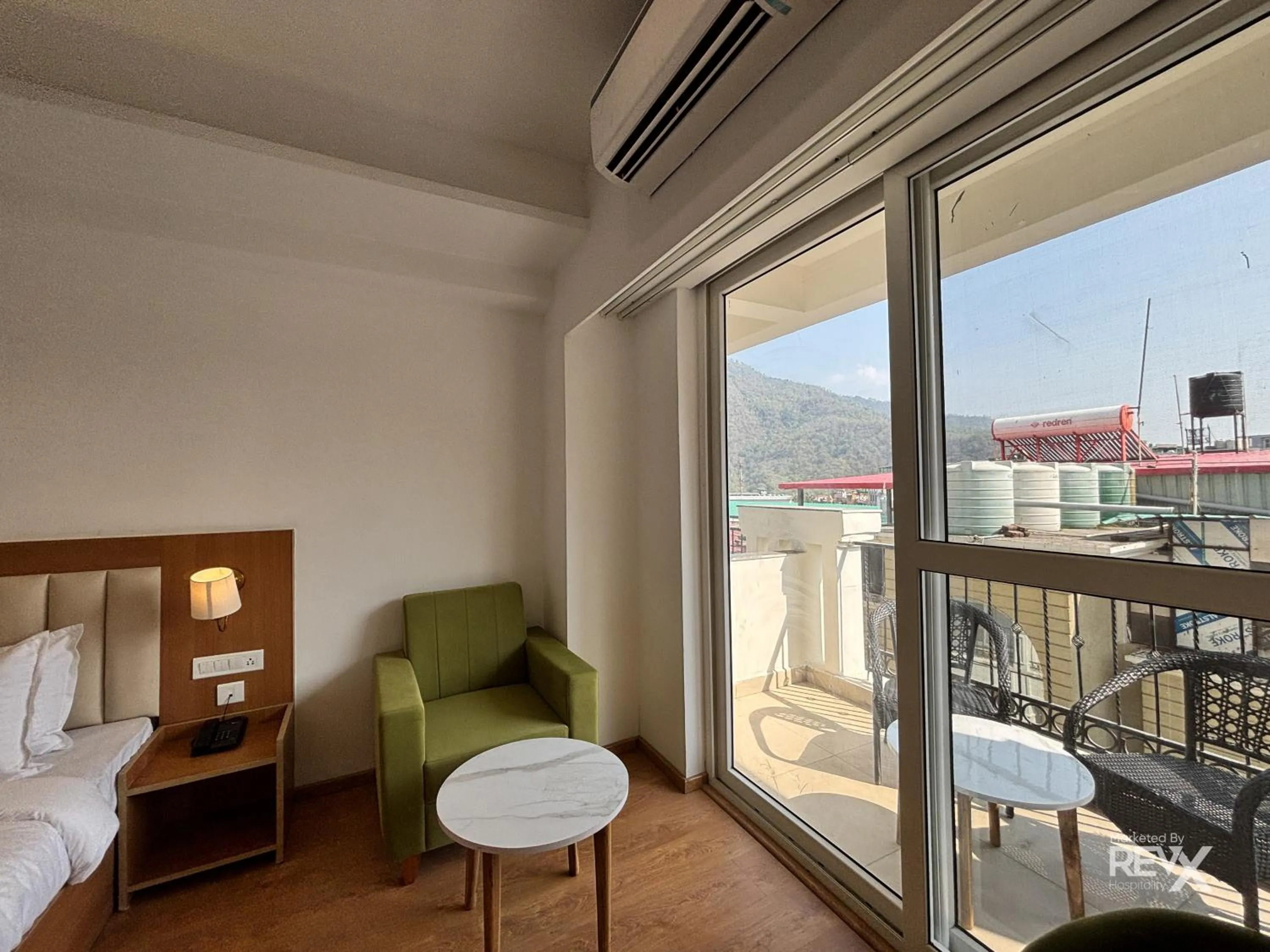 Bed in Oak Leaf Hotel