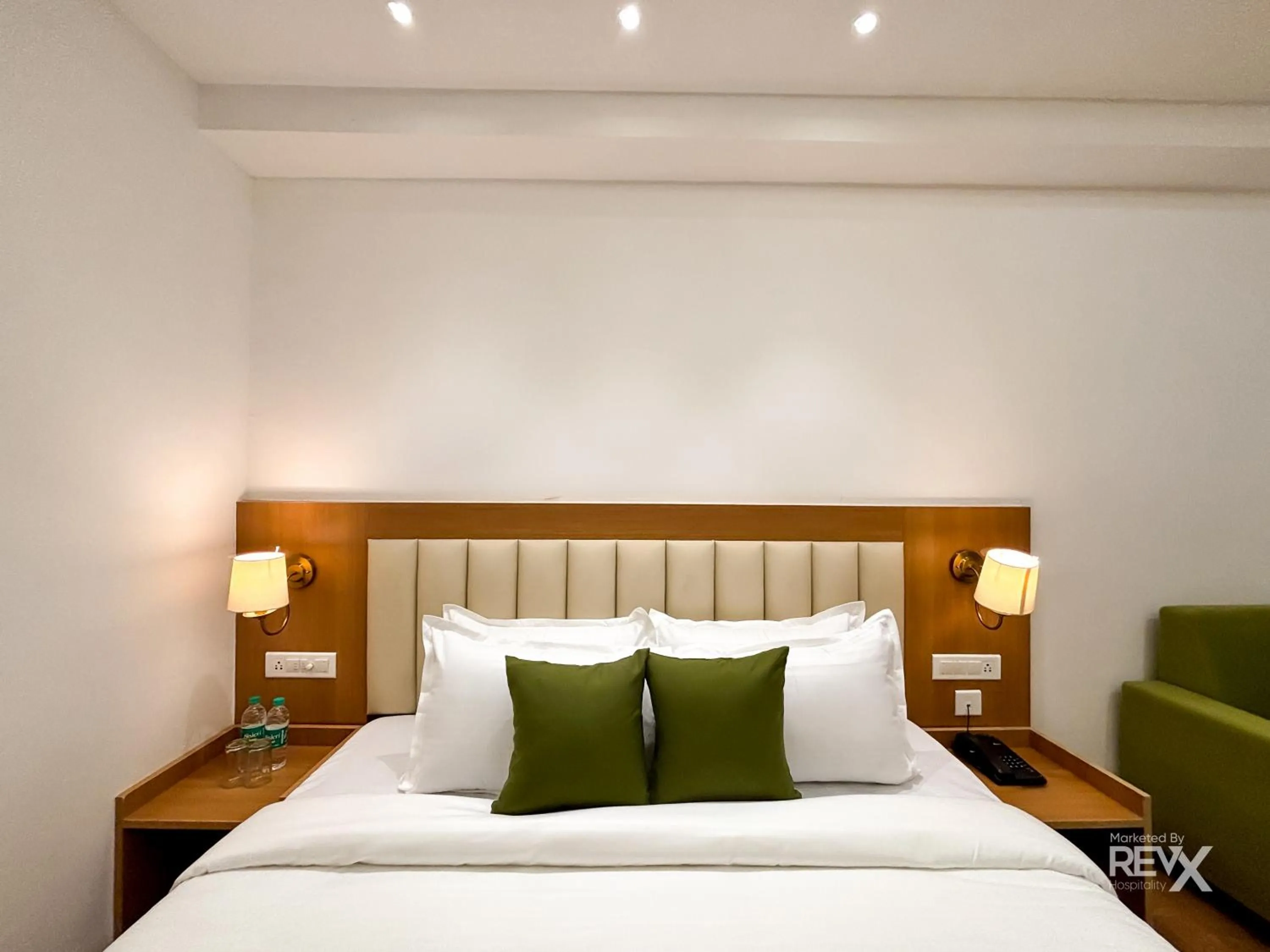 Bed in Oak Leaf Hotel