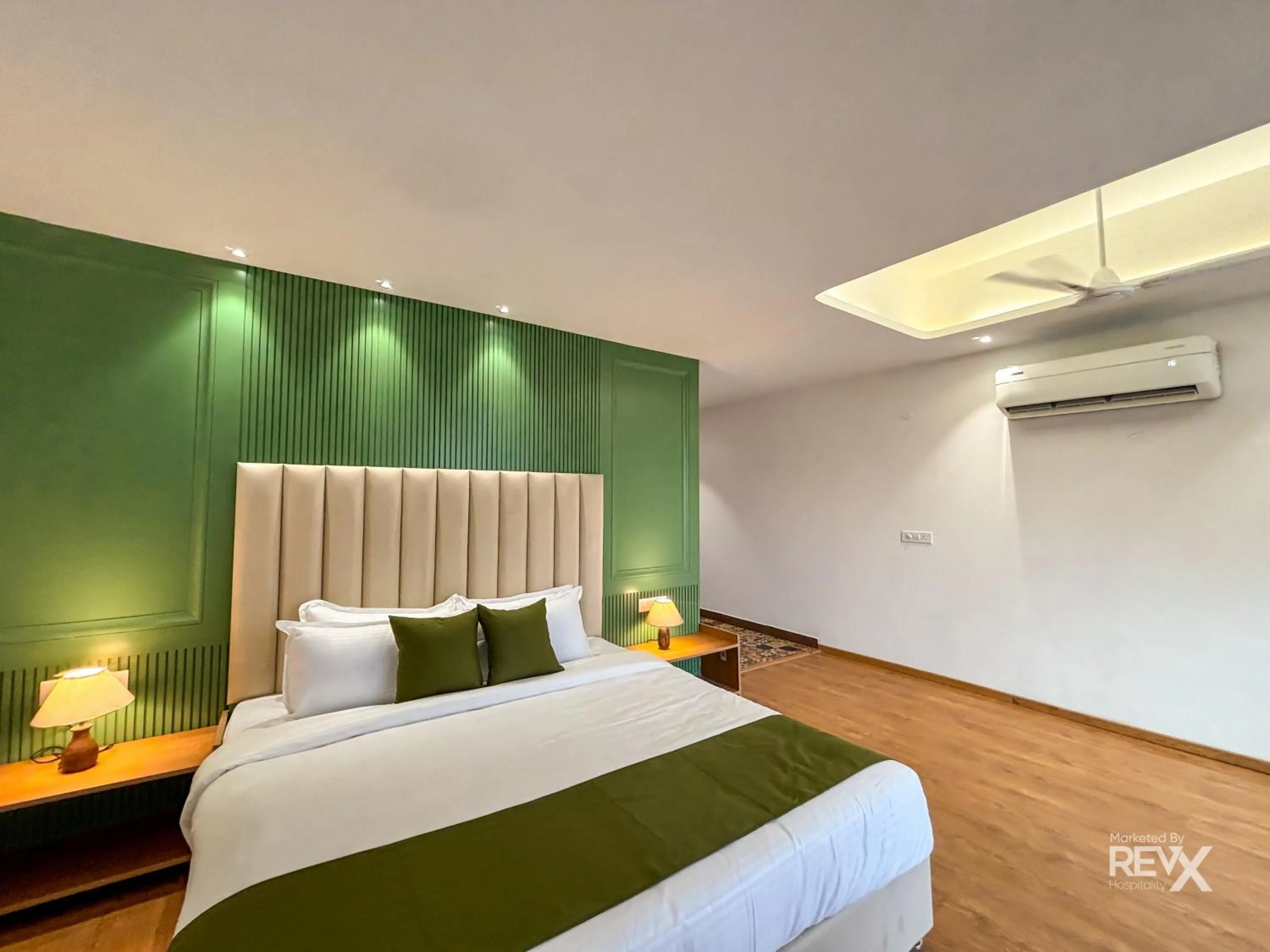 Bed in Oak Leaf Hotel