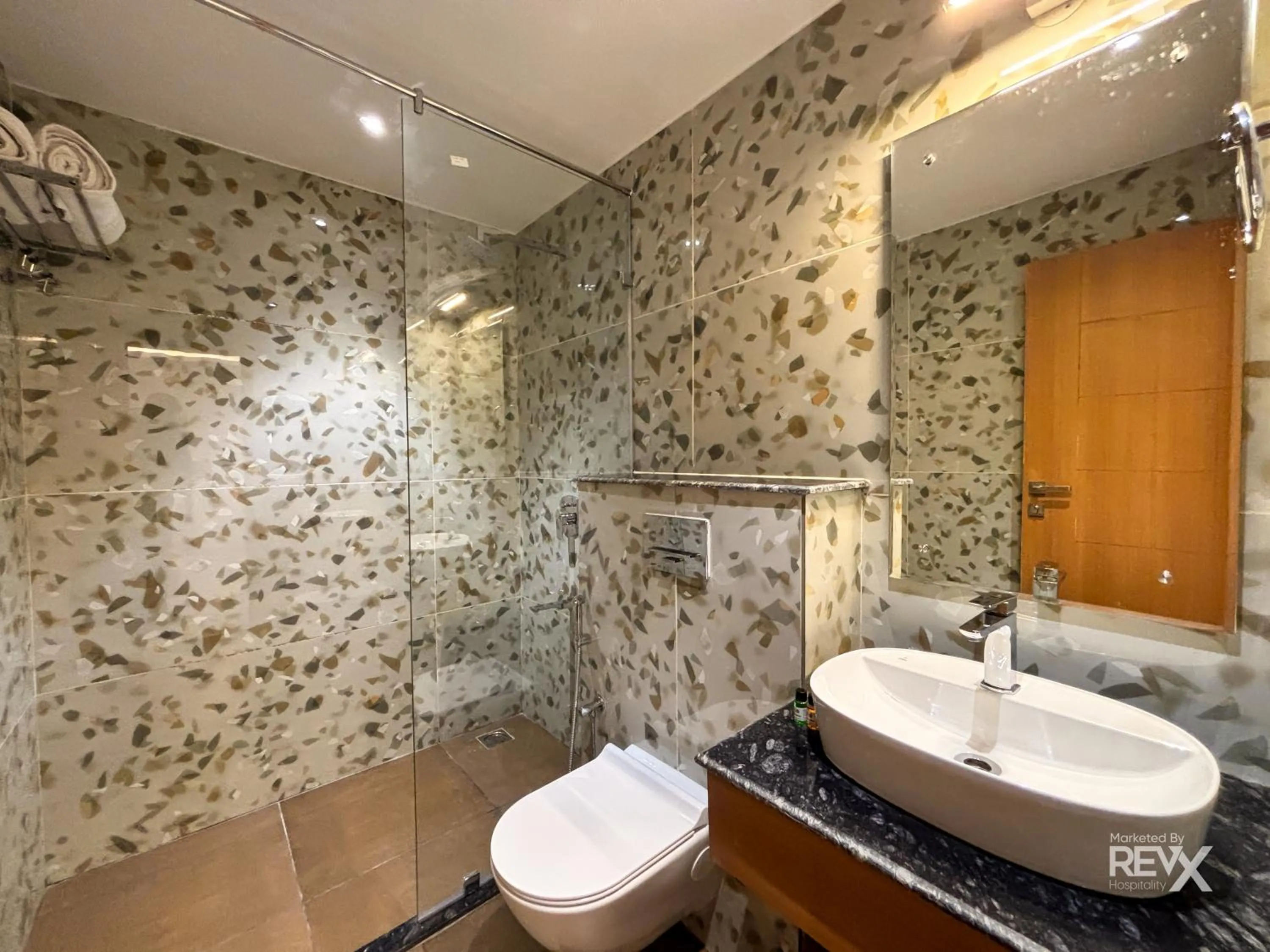 Shower in Oak Leaf Hotel