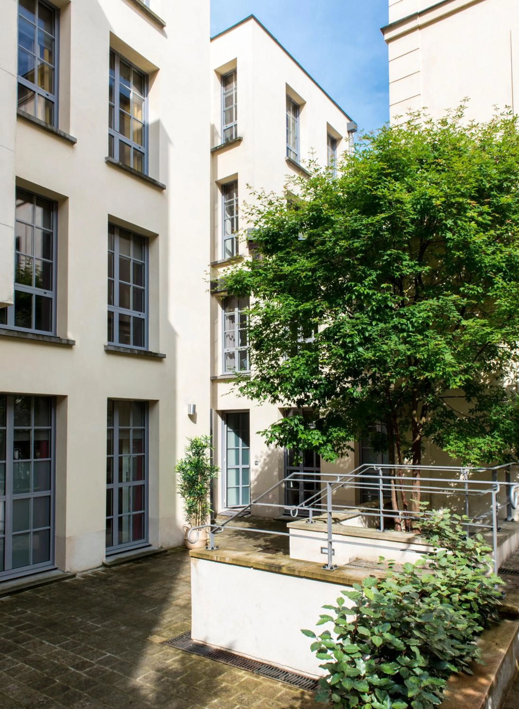 Property building in Appartements - Le Logis Versaillais