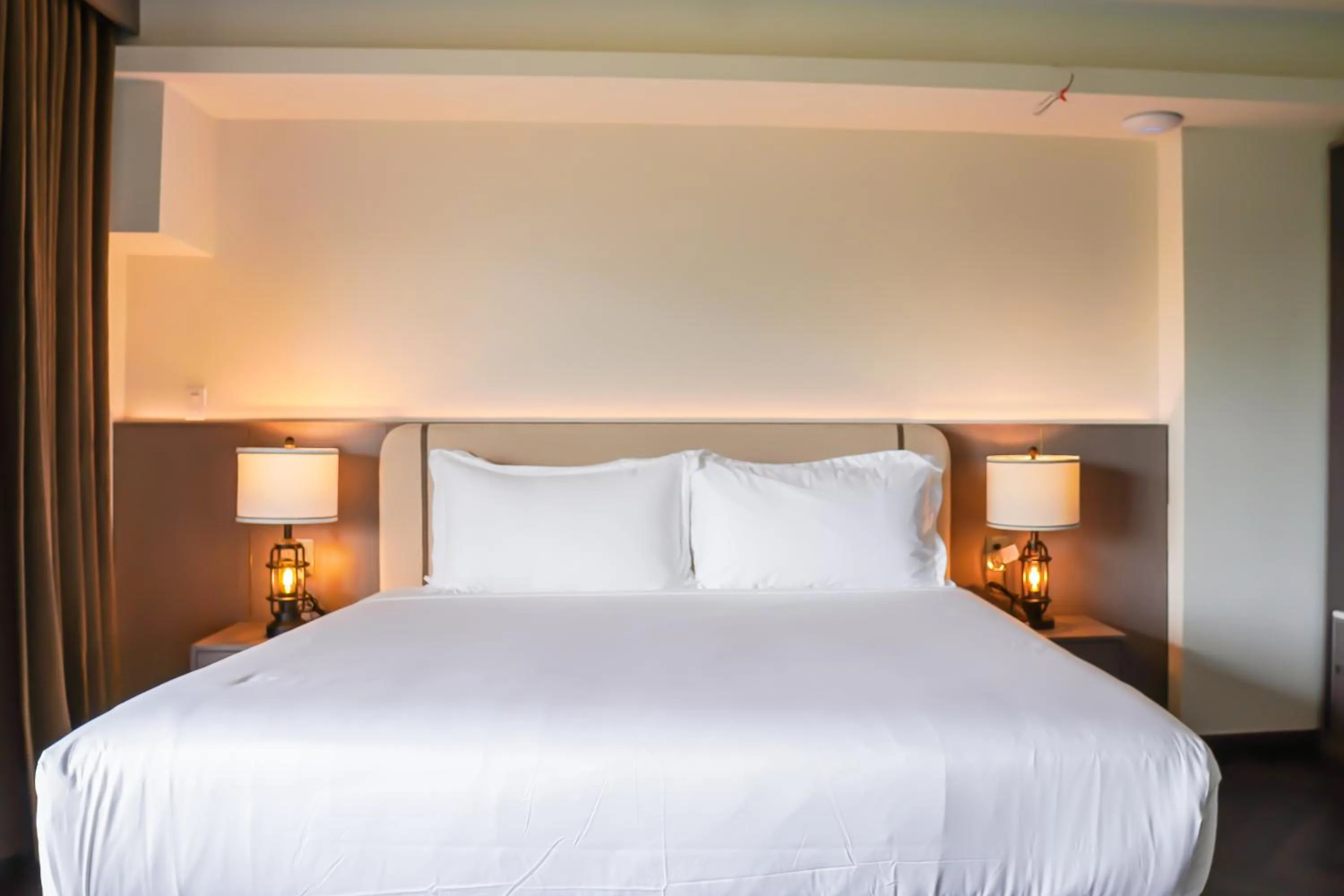 Bed in Barley House Hotel, Trademark Collection by Wyndham