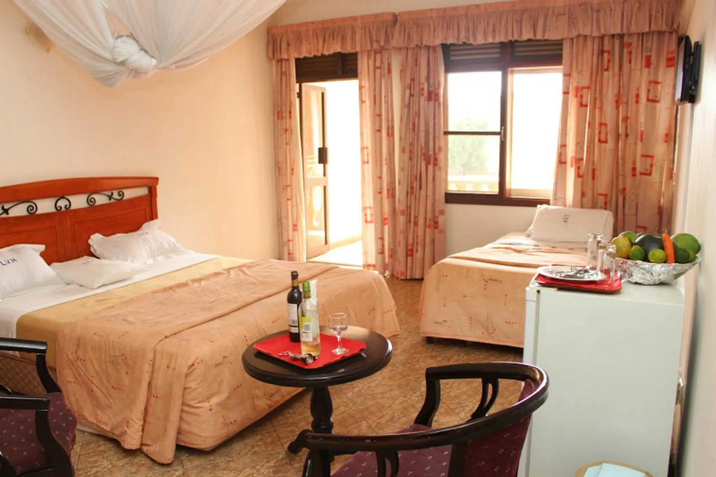 Living room in Landmark View Hotel