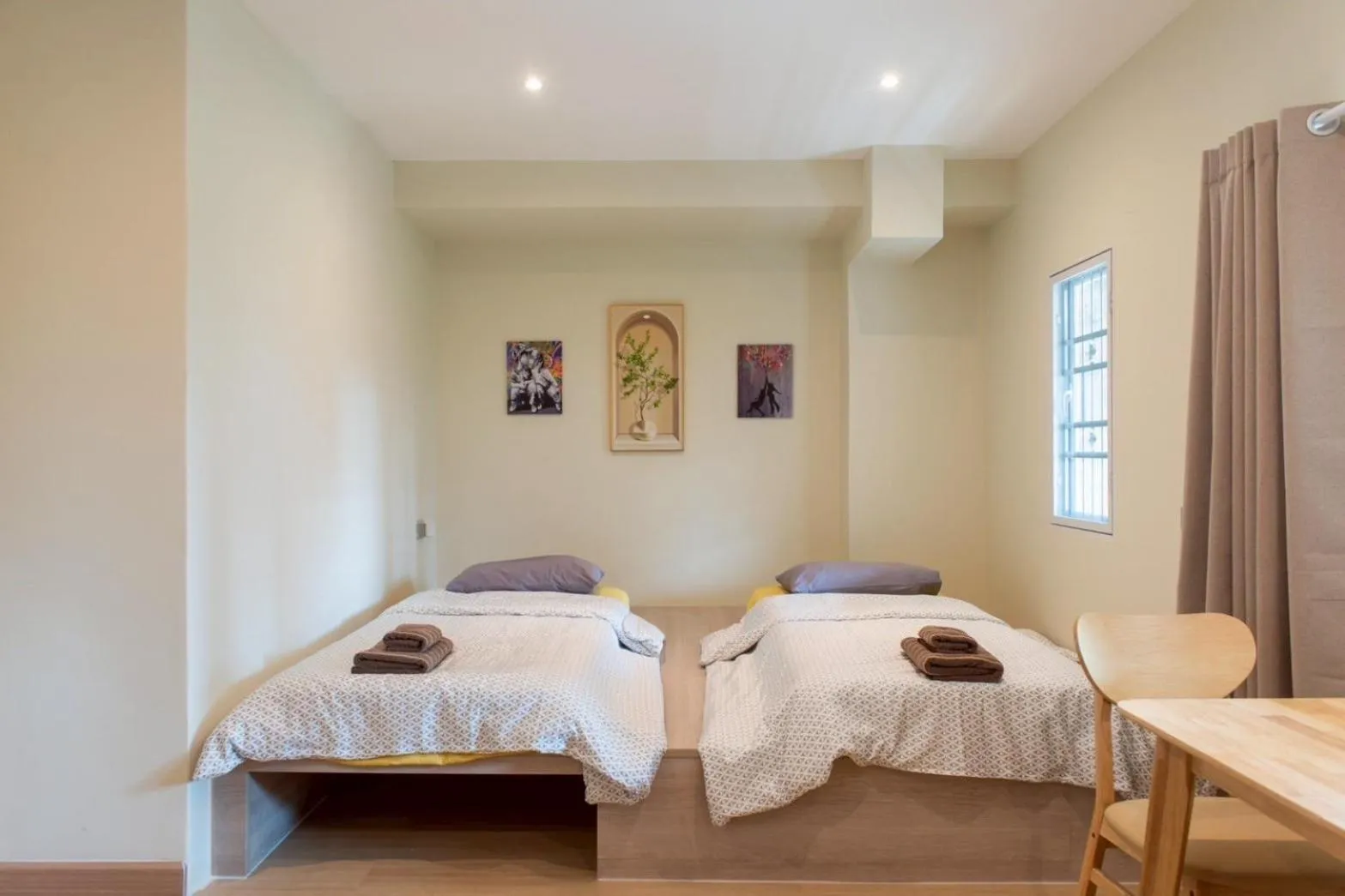 Bed in Shizuka House - 500 m walk to BTS Phrom Phong