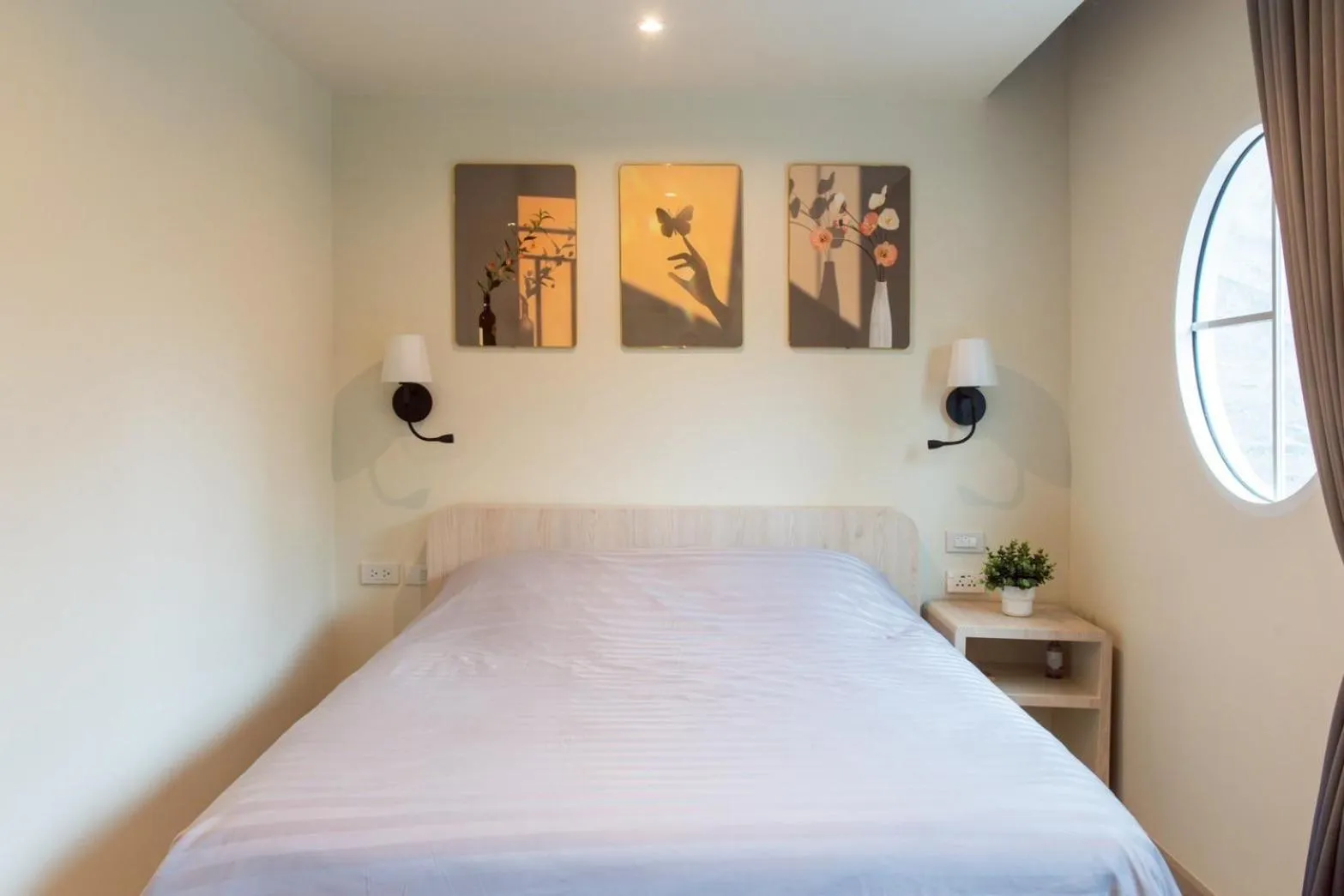 Bed in Shizuka House - 500 m walk to BTS Phrom Phong