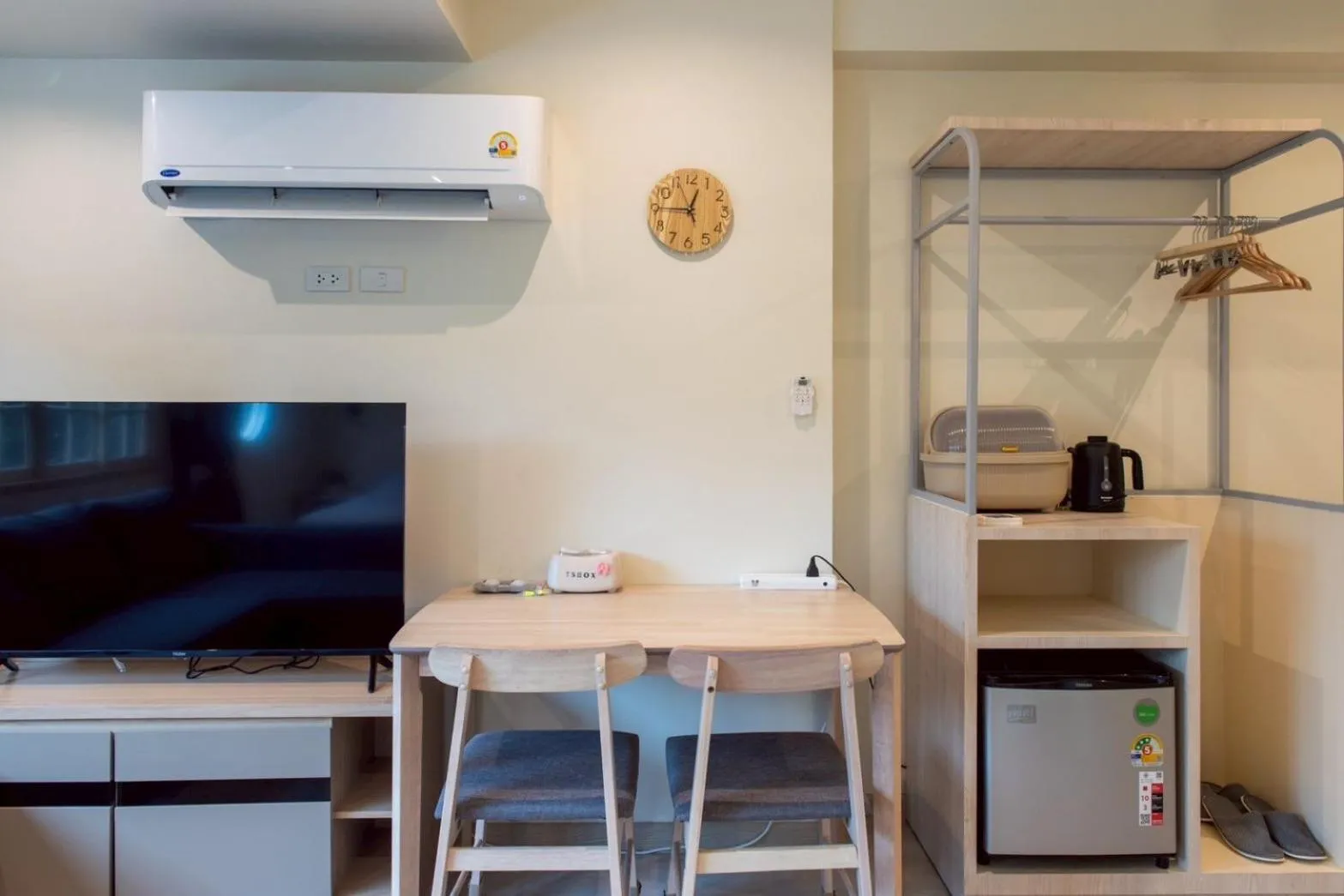 TV and multimedia in Shizuka House - 500 m walk to BTS Phrom Phong