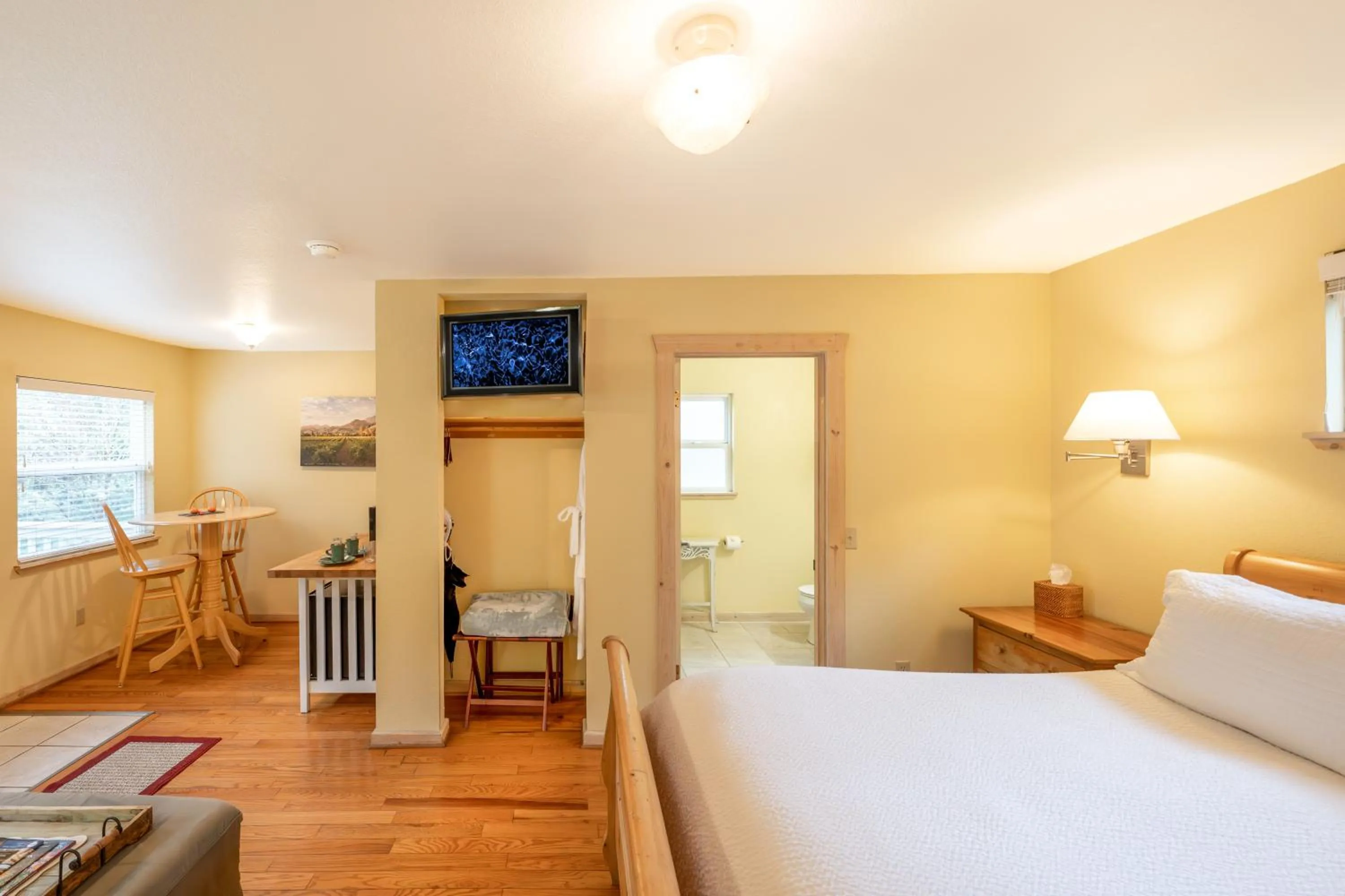 Bedroom, Bed in Aurora Park Cottages