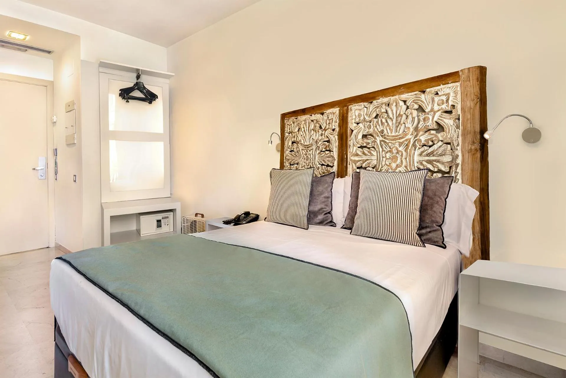 Photo of the whole room, Bed in Limonaia