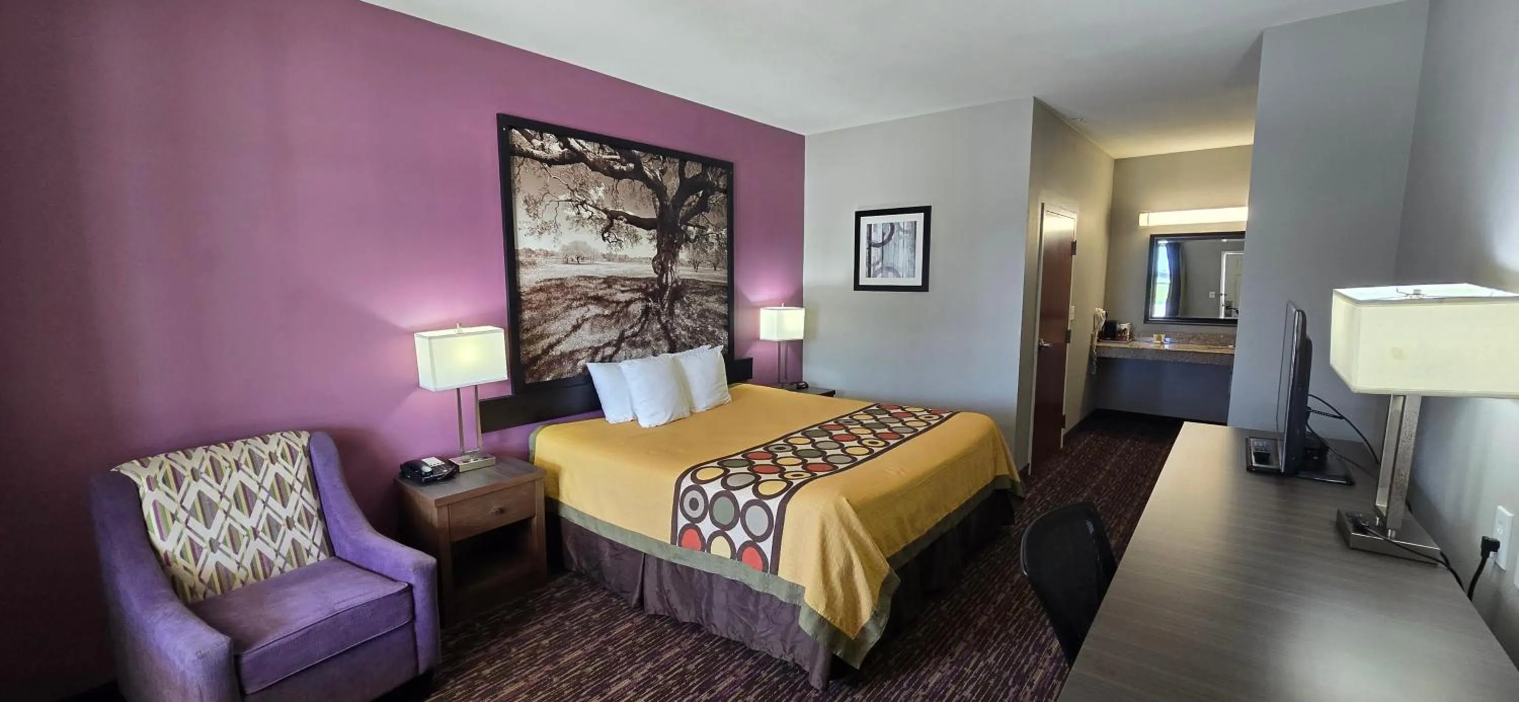 Photo of the whole room, Bed in Super 8 by Wyndham Carrizo Springs