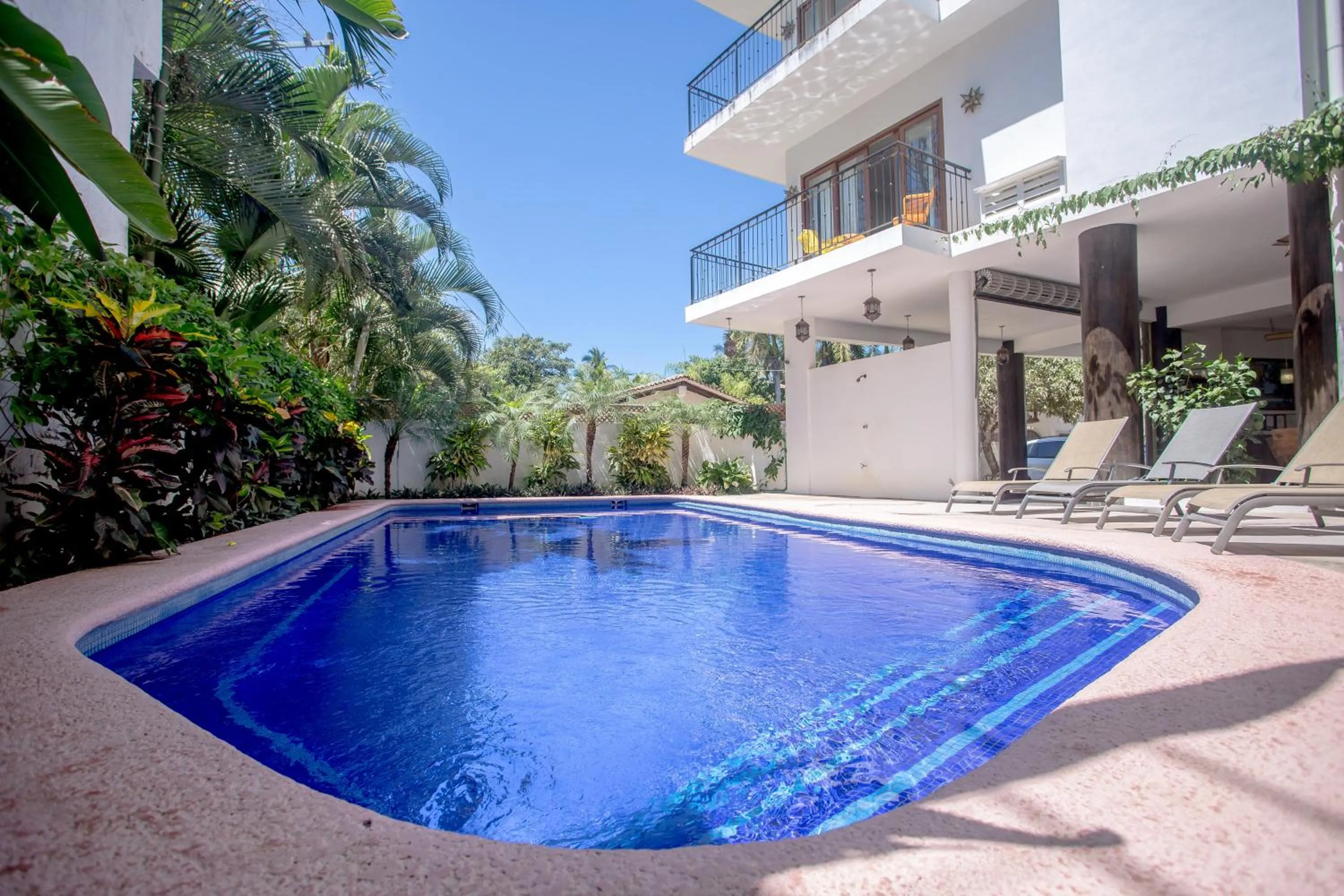 Swimming pool in Hotelito Los Sueños